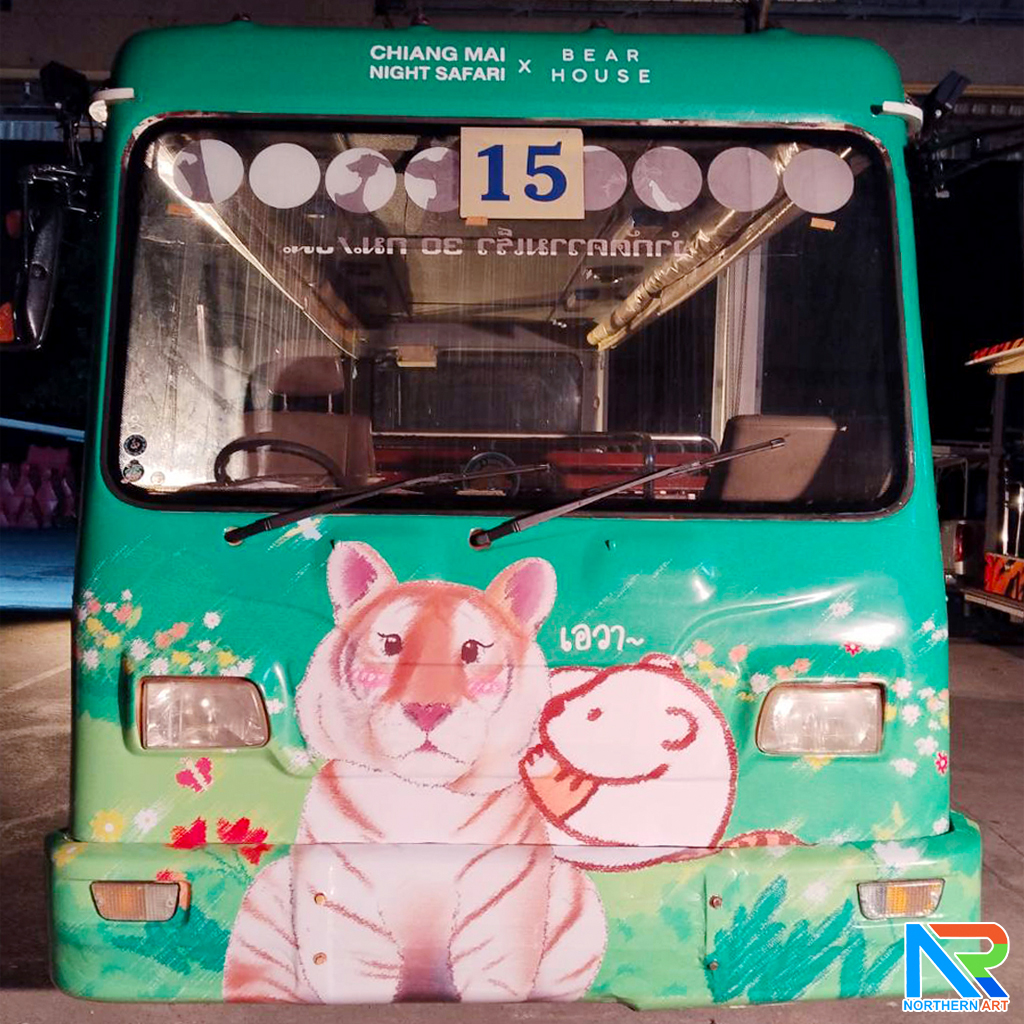 สติ๊กเกอร์ติดรถ โดยสาร ไม่ทิ้งคราบกาว สั่งผลิตและติดตั้งตามแบบที่ต้องการ ติดได้ทั้ง กรุงเทพ และ เชียงใหม่