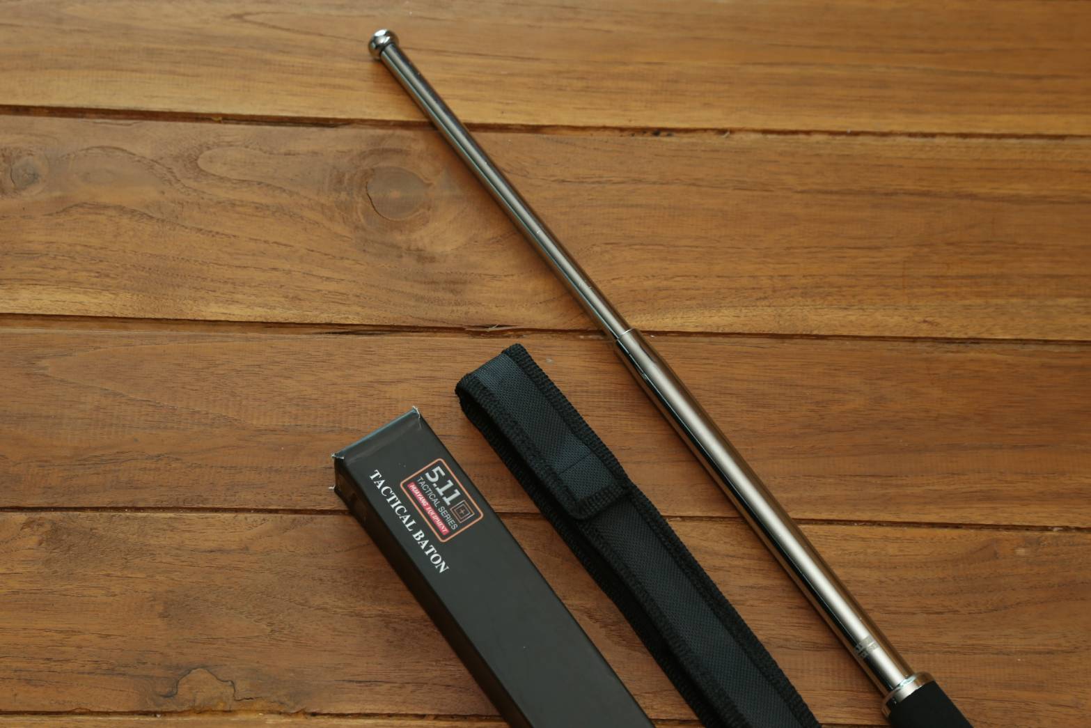 กระบองเหล็ก ดิ้วเหล็กรุ่น 5.11 TACTICAL Baton. ของแท้ สีเงินด้ามโฟม + ซองไนลอน