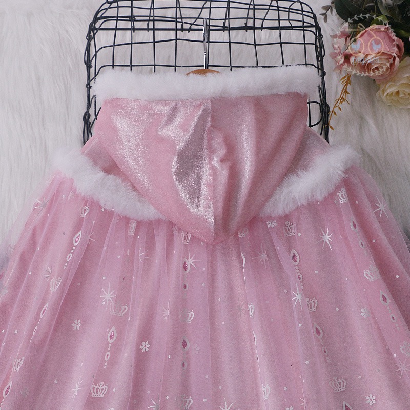 ผ้าคลุมชุดเจ้าหญิงสีชมพู รุ่นบุผ้า Fleece กันหนาวอย่างดี มีฮู้ดประดับขนสีขาว (ยาว 75 cm.)