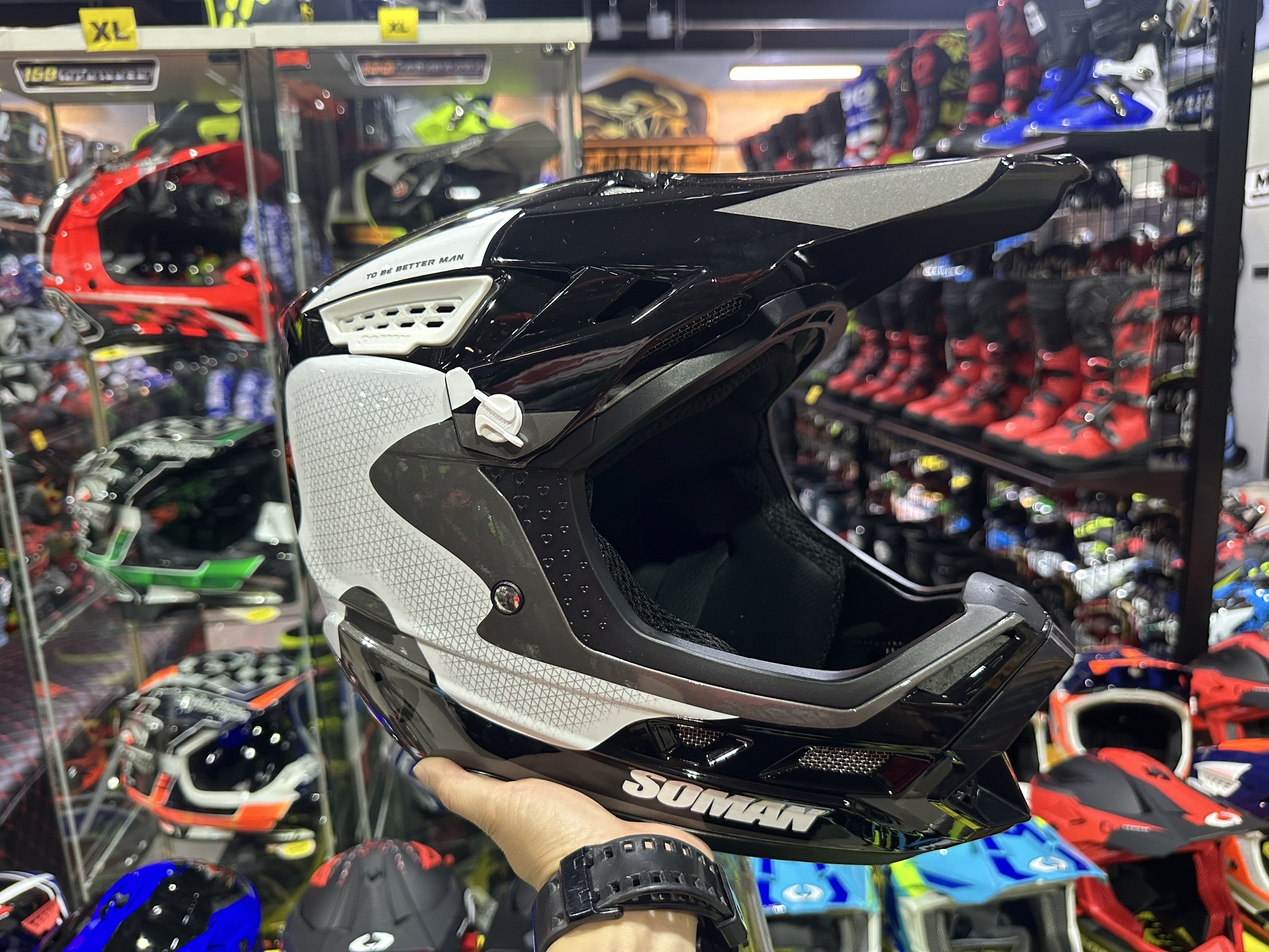 หมวกวิบาก SOMAN