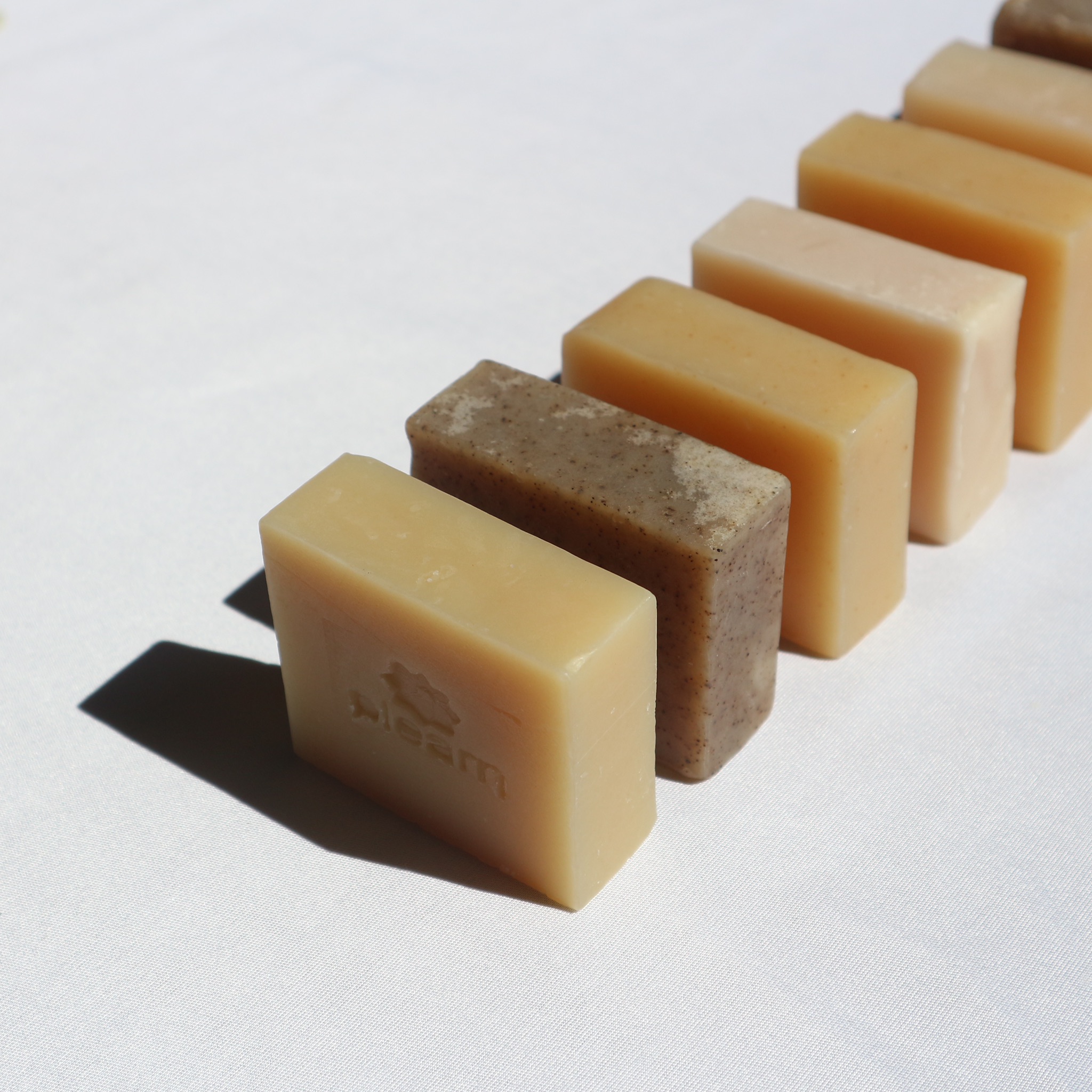 PLEARN สบู่น้ำมันกาแฟ ขนาด 100 g. จำนวน 3 ก้อน