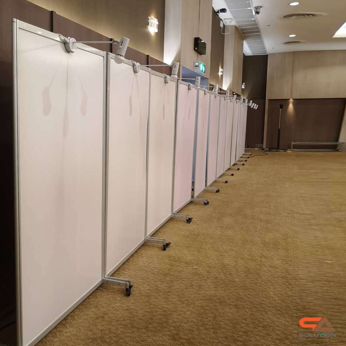 เช่าบอร์ดนิทรรศการ แบบตั้งเนื่องตั้งแต่ 3 บานขึ้นไป พร้อมล้อ ขนาด 100x200 ซม. พับเก็บได้ เคลื่อนย้ายสะดวก พร้อมบริการติดตั้งและรื้อถอน