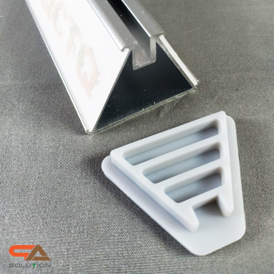 ป้ายตั้งโต๊ะ รุ่นT1 ขนาด A5และA4 ฐานสามเหลี่ยม อะลูมิเนียมสีบรอนซ์ อะคริลิคใสสำหรับสอดงานพิมพ์ ถอดประกอบได้