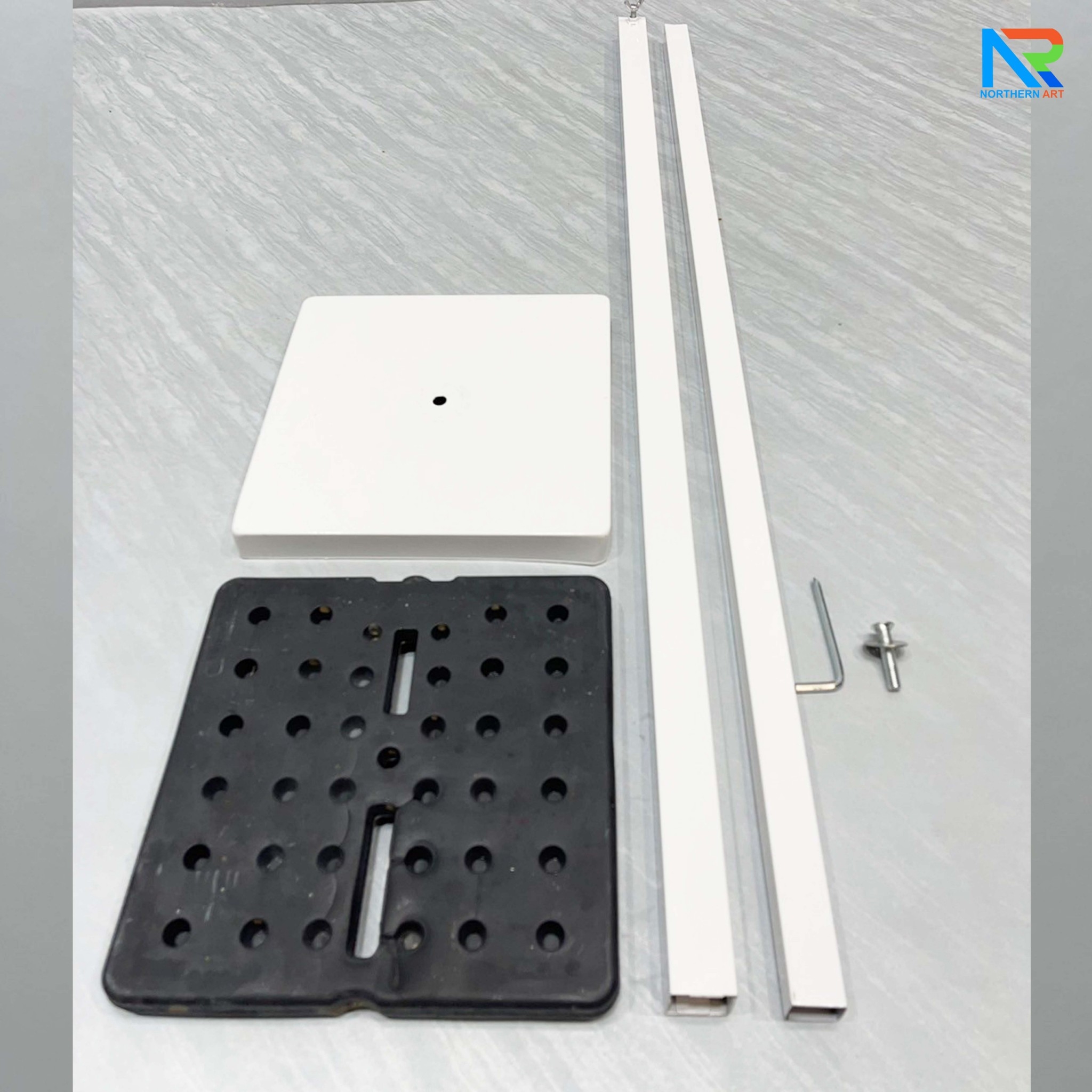 ป้ายบอกทาง เสาเหล็ก สีขาว ปรับระดับสูง-ต่ำ (H) 103-195 cm. ถอดประกอบได้