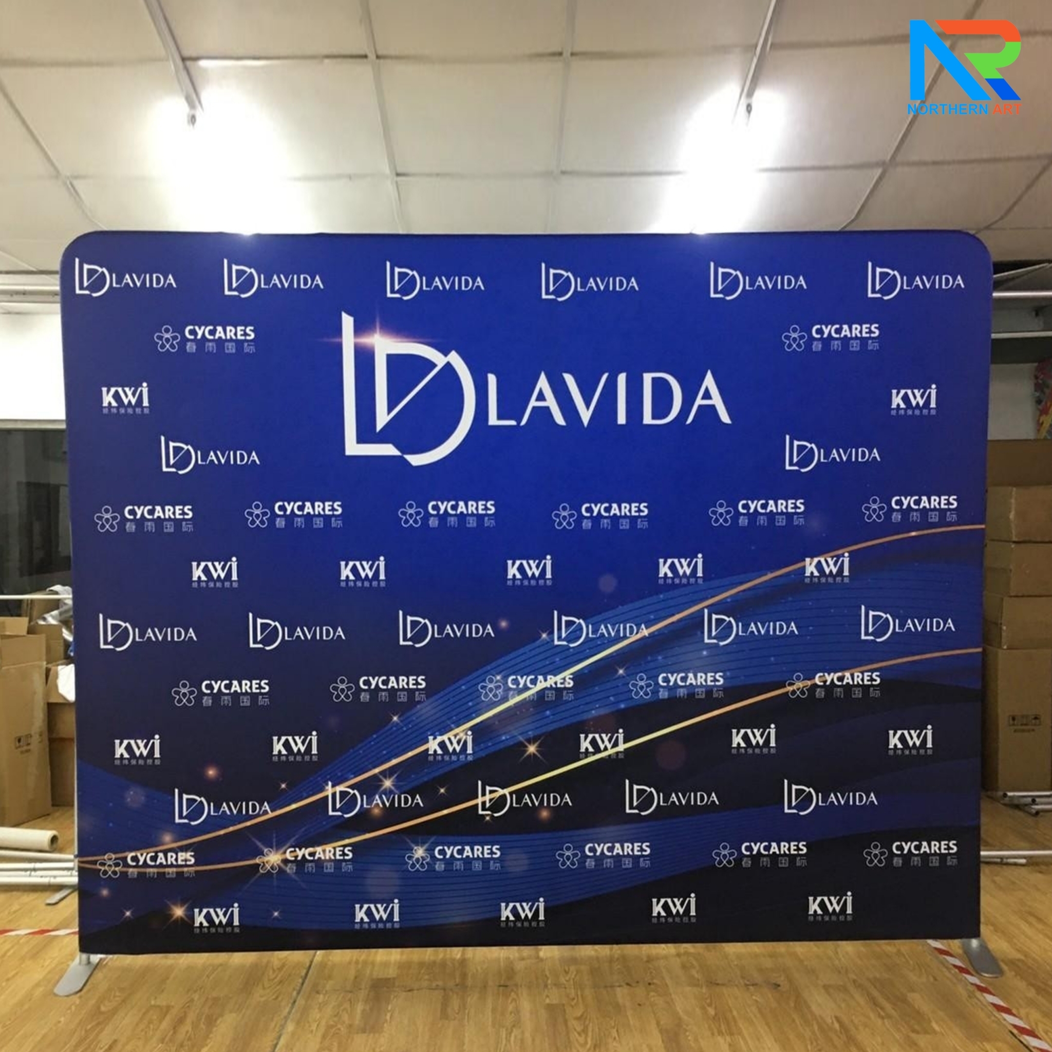 แบคดรอปผ้า (Fabric Backdrop) รุ่นตรง Savvy ขนาด (H)180 x (W)120-1000 cm. โครงอะลูมิเนียม ถอดประกอบได้ แถมฟรี! กระเป๋าใส่อุปกรณ์ 1 ใบ