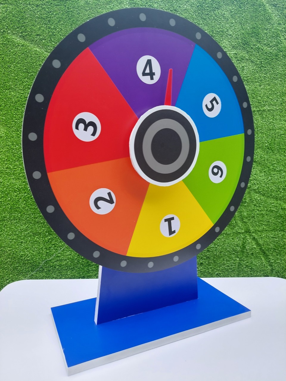 เกมส์วงล้อตั้งโต๊ะ ขนาดวงล้อ 50 ซม. สูง 61.5 ซม. วัสดุพลาสวูดสีขาว หนา 8-15 มม. ถอดประกอบได้