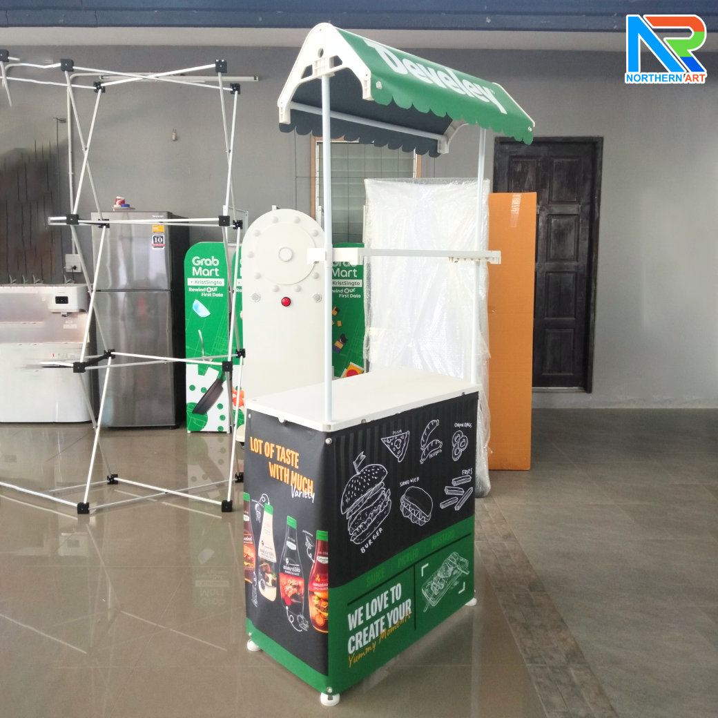 โต๊ะชงชิม บูธชงชิม รุ่นมีหลังคา ขนาด (W)78 x (D)40 x (H)185 cm.พร้อมชั้นวางของ หลังคา ถอดประกอบได้ พร้อมกระเป๋า 1 ใบ