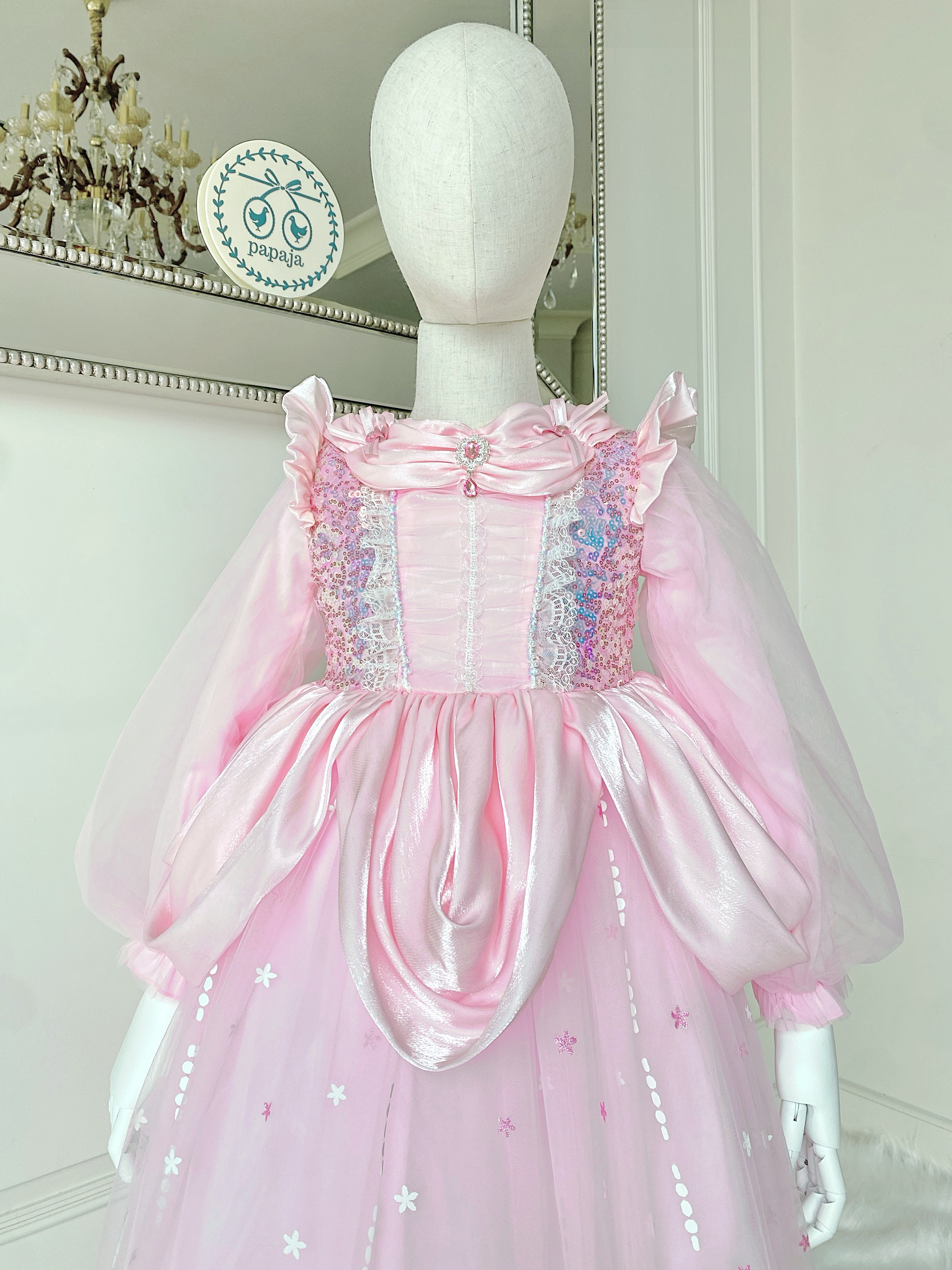 ชุดเจ้าหญิงออโรร่าแขนยาว ต่อผ้าระย้าช่วงเอวลงมา