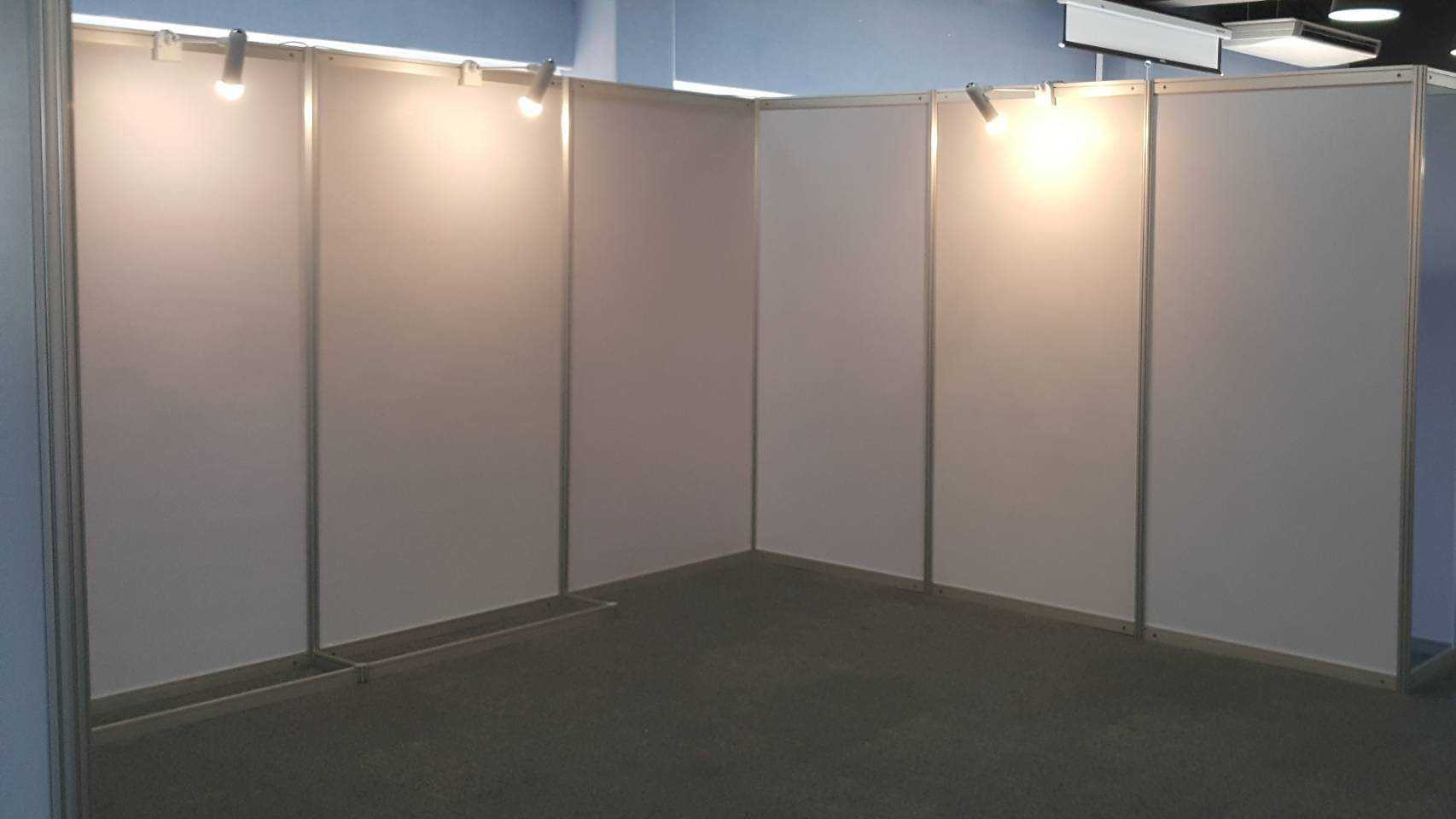 เช่าบอร์ดนิทรรศการ แบบตั้งต่อเนื่อง ขนาด 100x200 ซม. บริการติดตั้งพร้อมรื้อถอน