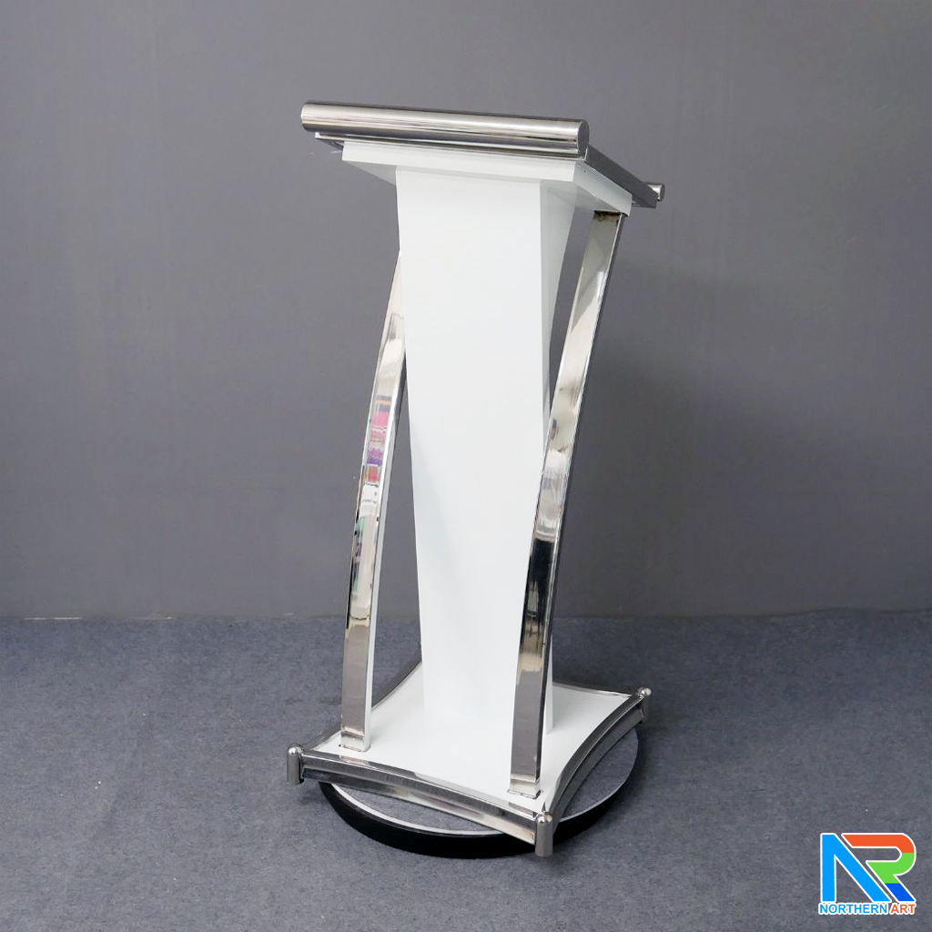 โพเดียมไม้สีขาว ตกแต่งสแตนเลส เกรด304 ขนาด (W) 47 x (D) 44 x (H)120 cm.