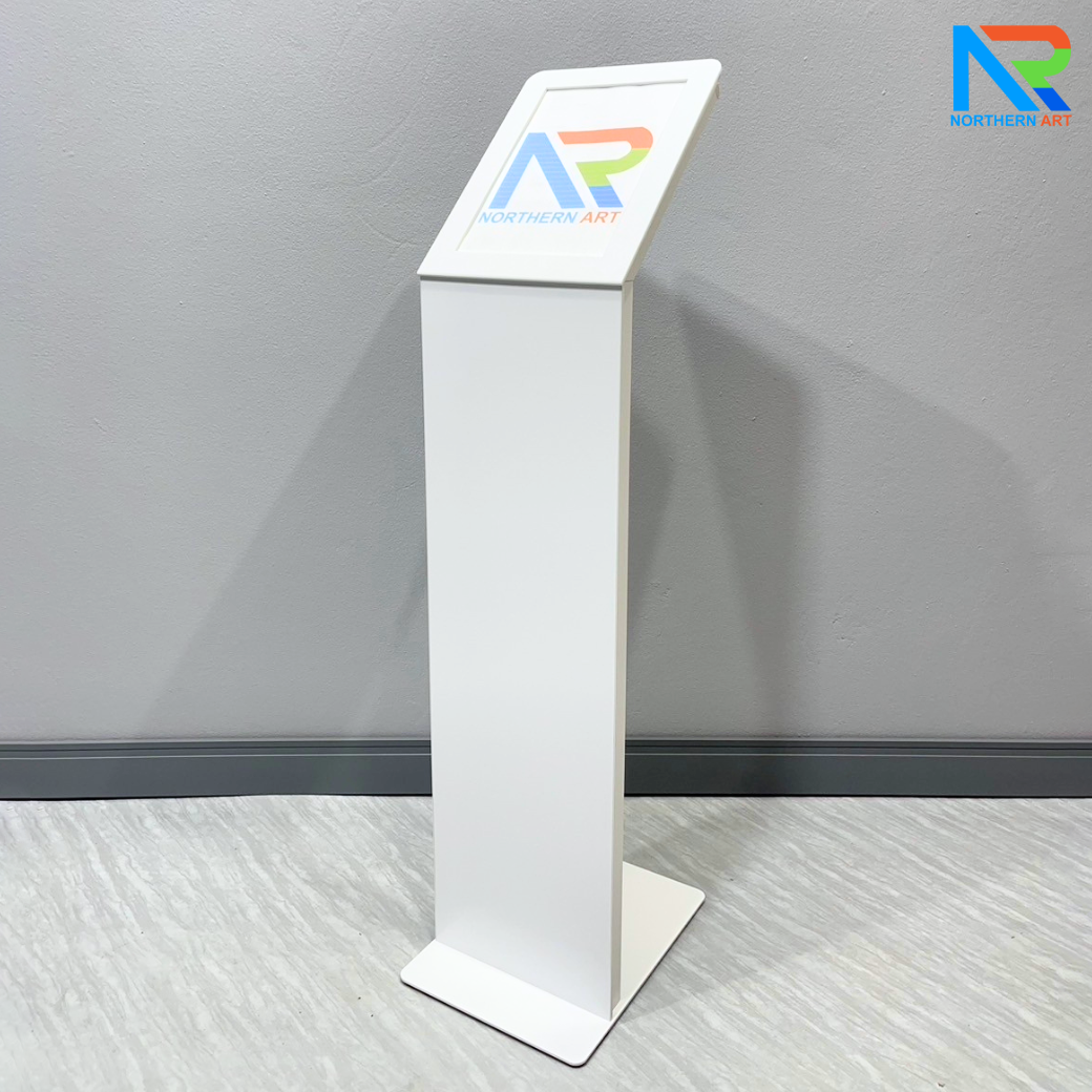 โปสเตอร์สแตนด์ตั้งพื้น รุ่นโชว์รูมรถ ขนาด A4 สีขาว สอดงานพิมพ์ด้านบน เปลี่ยนงานพิมพ์ง่าย ฐานมั่นคงแข็งแรง