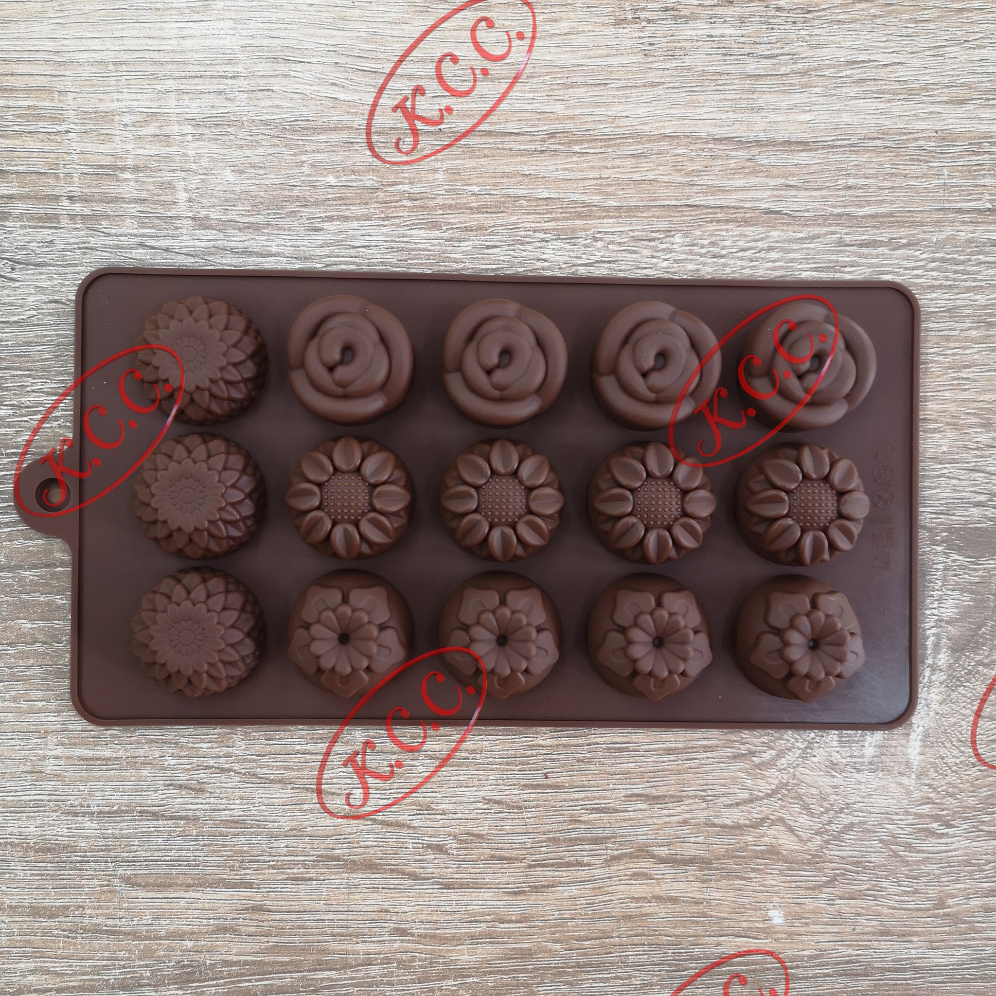 [โล๊ะสต็อก ซื้อ 2 แถม 1] พิมพ์ซิลิโคน คละแบบ คละลาย แม่พิมพ์ ซิลิโคน พิมพ์ช็อกโกแลต วุ้น พิมพ์โดนัท ลายสัตว์ ลายดอกไม้ ลายหัวใจ ลายตัวเลข 123 HBD ลายเป็ด ลายสับปะรด เฉพาะลายนี้เท่านั้น