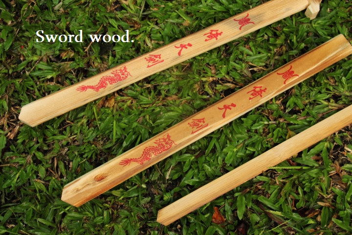 ดาบไม้สน ดาบซามูไรไม้ ซามูไรไม้ ดาบคอสเพลย์ ดาบ ซามูไรของเล่น ดาบของเล่น คาตะนะไม้ KENDO