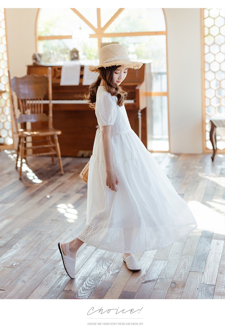 เดรสยาวแขนตุ๊กตาสีขาวครีมผ้าทอลายในตัวลายทาง กระโปรงระบายบานปลาย