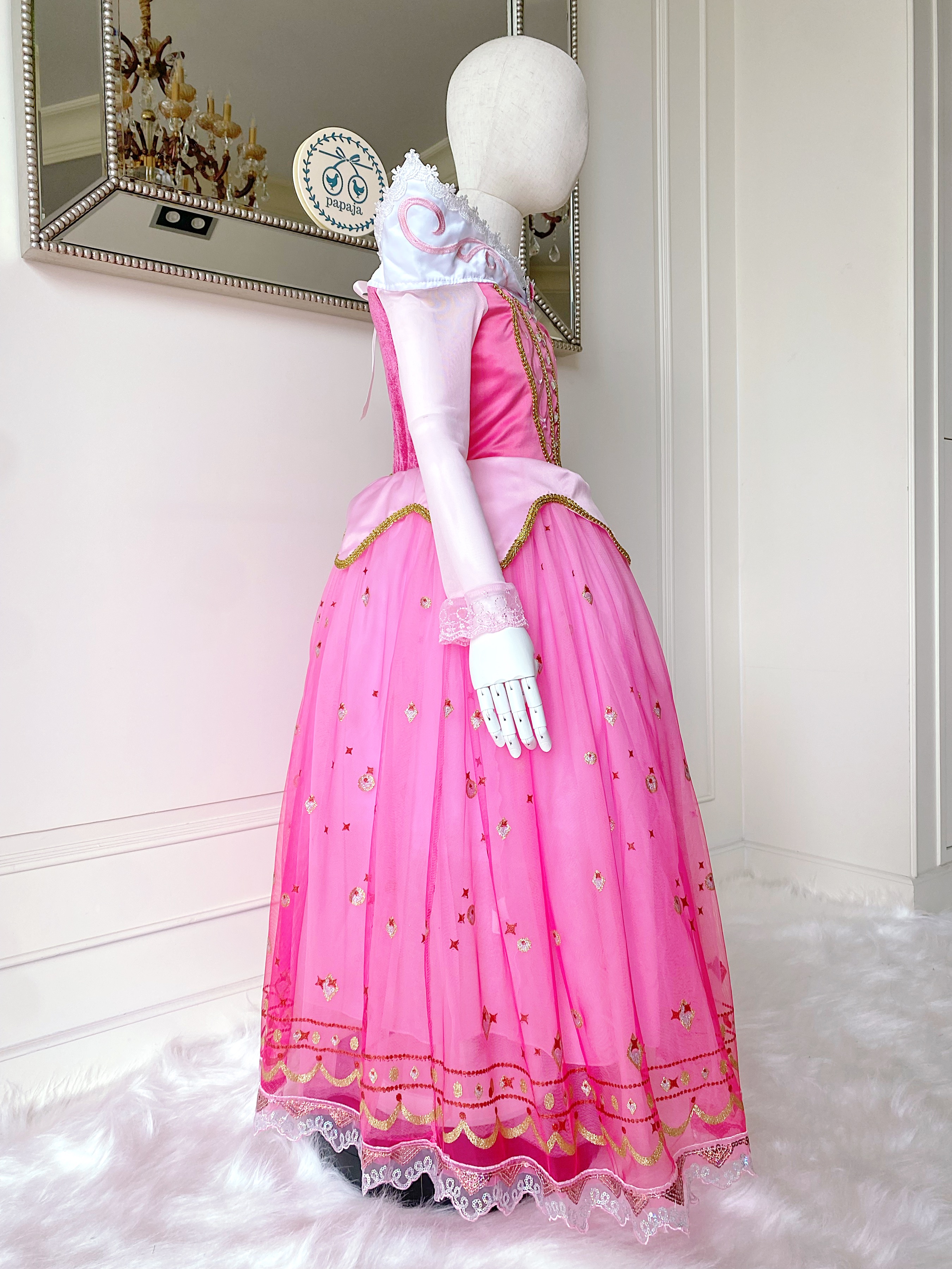 ชุดเจ้าหญิงออโรร่า รุ่นคลาสสิค ดีเทลไหล่ตั้ง สวยหรูอลัง