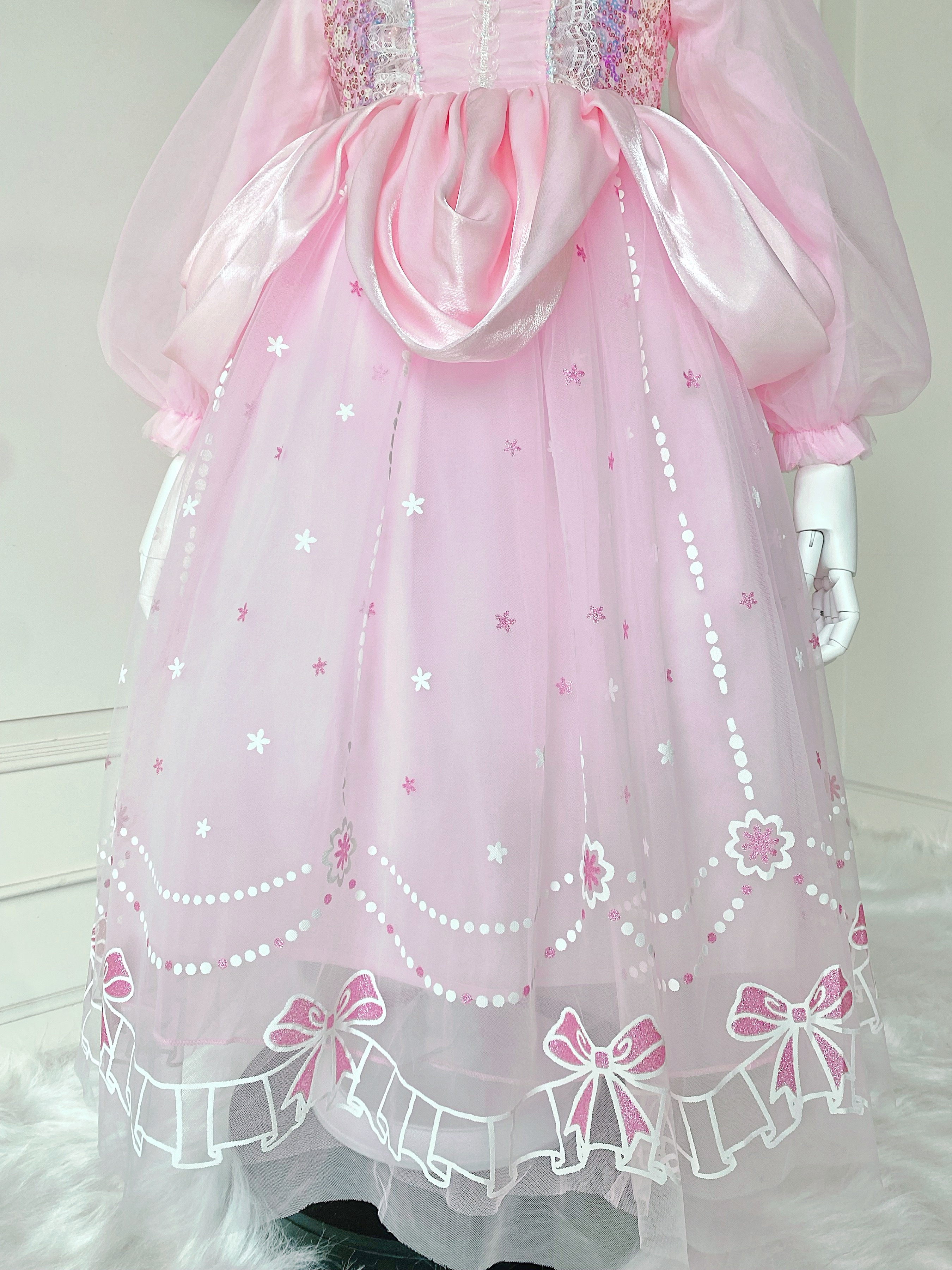 ชุดเจ้าหญิงออโรร่าแขนยาว ต่อผ้าระย้าช่วงเอวลงมา