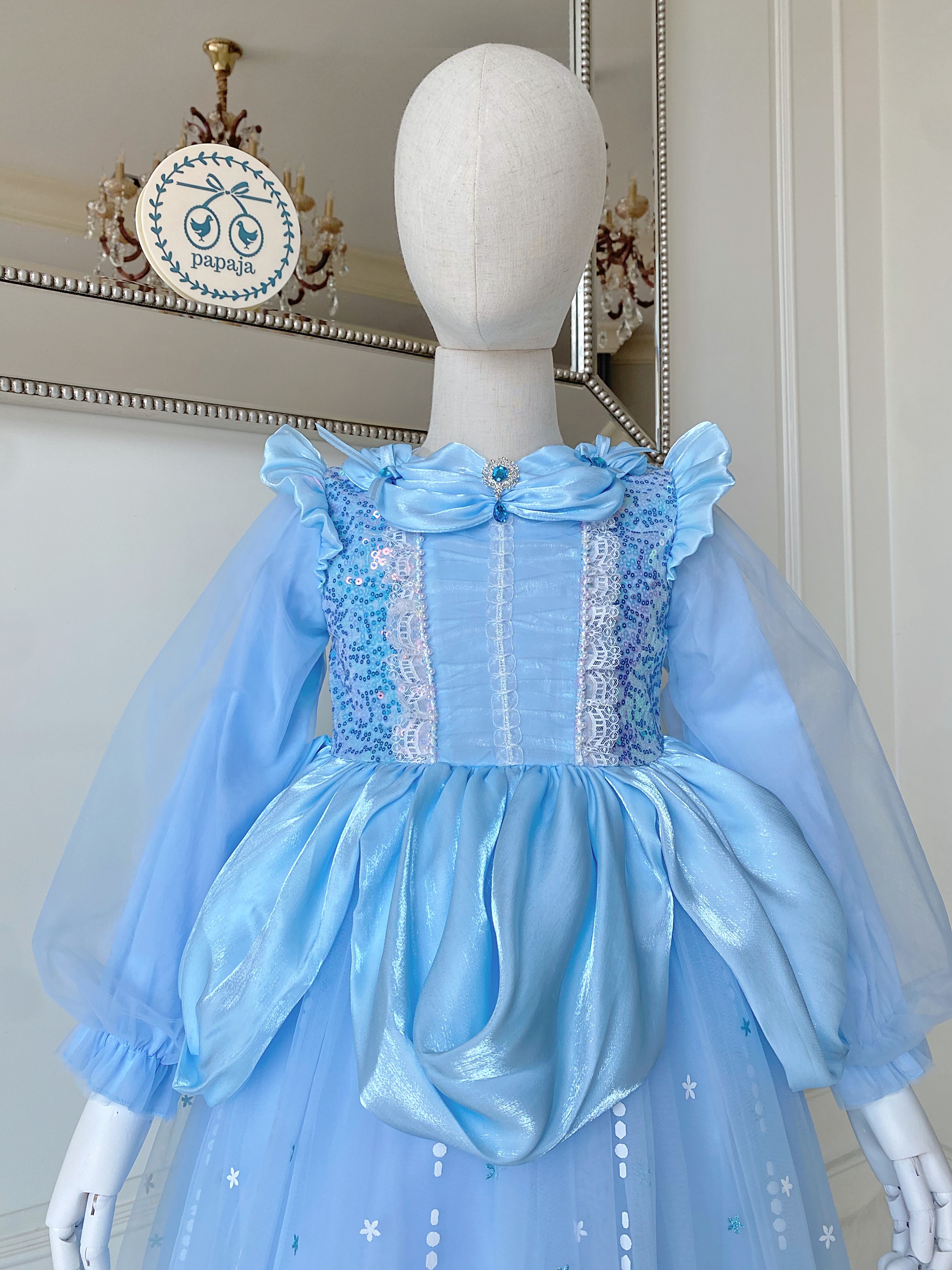 ชุดเจ้าหญิงซินเดอเรลล่า แขนยาว ต่อผ้าระย้าช่วงเอวลงมา