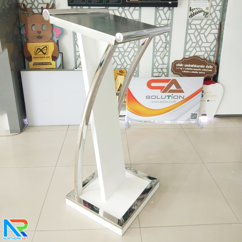 โพเดียมไม้จริง สีขาว PD-01 ขนาด (W) 48x (L) 51 (H) 120 cm Top หุ้มสแตนเลส เกรด 304 พร้อมตกแต่งเสาโค้งสแตนเลส