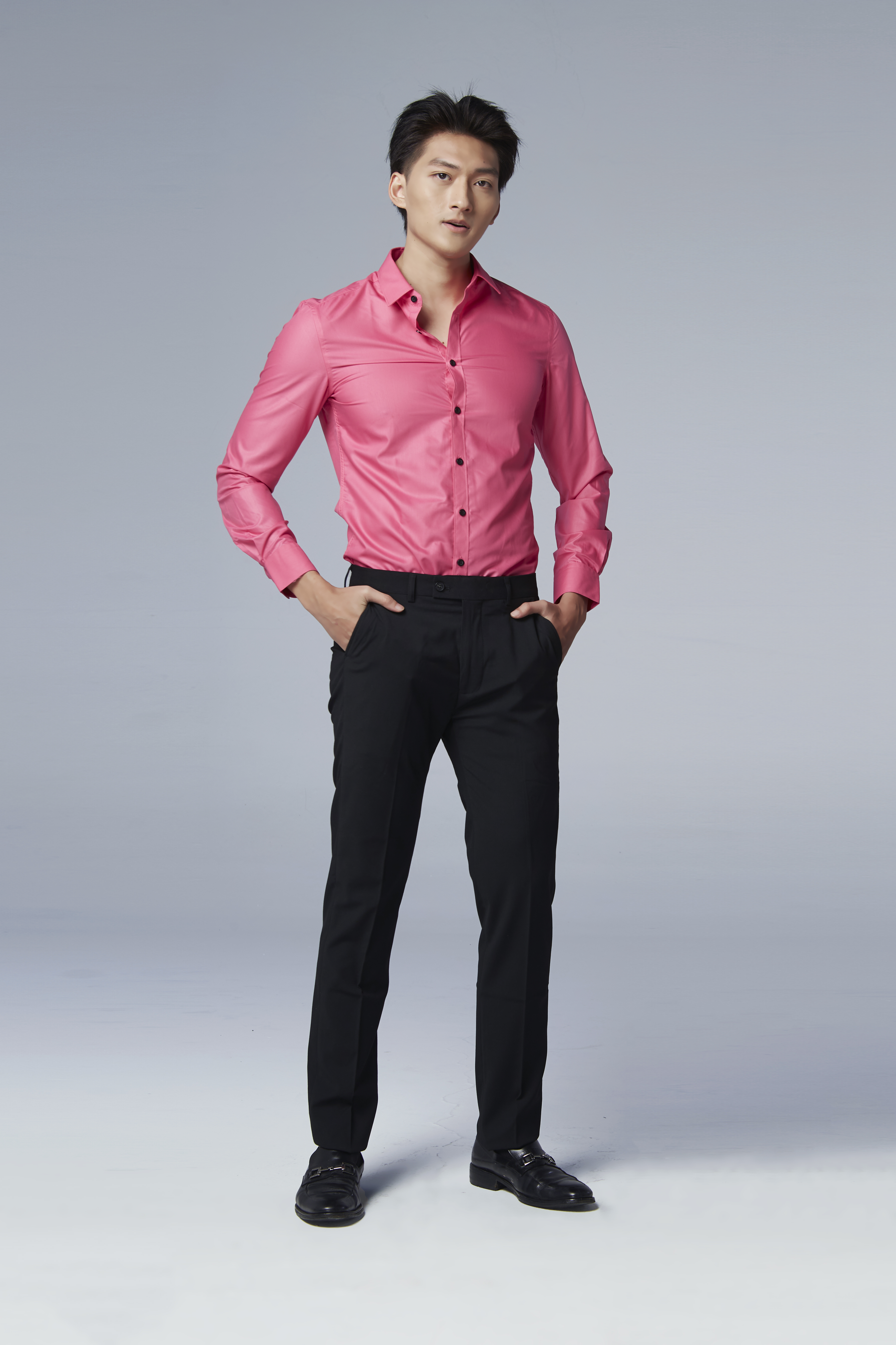 เสื้อเชิ้ตชายคุณภาพ สีชมพูโรสโกลด์ รุ่น Fine Viscose