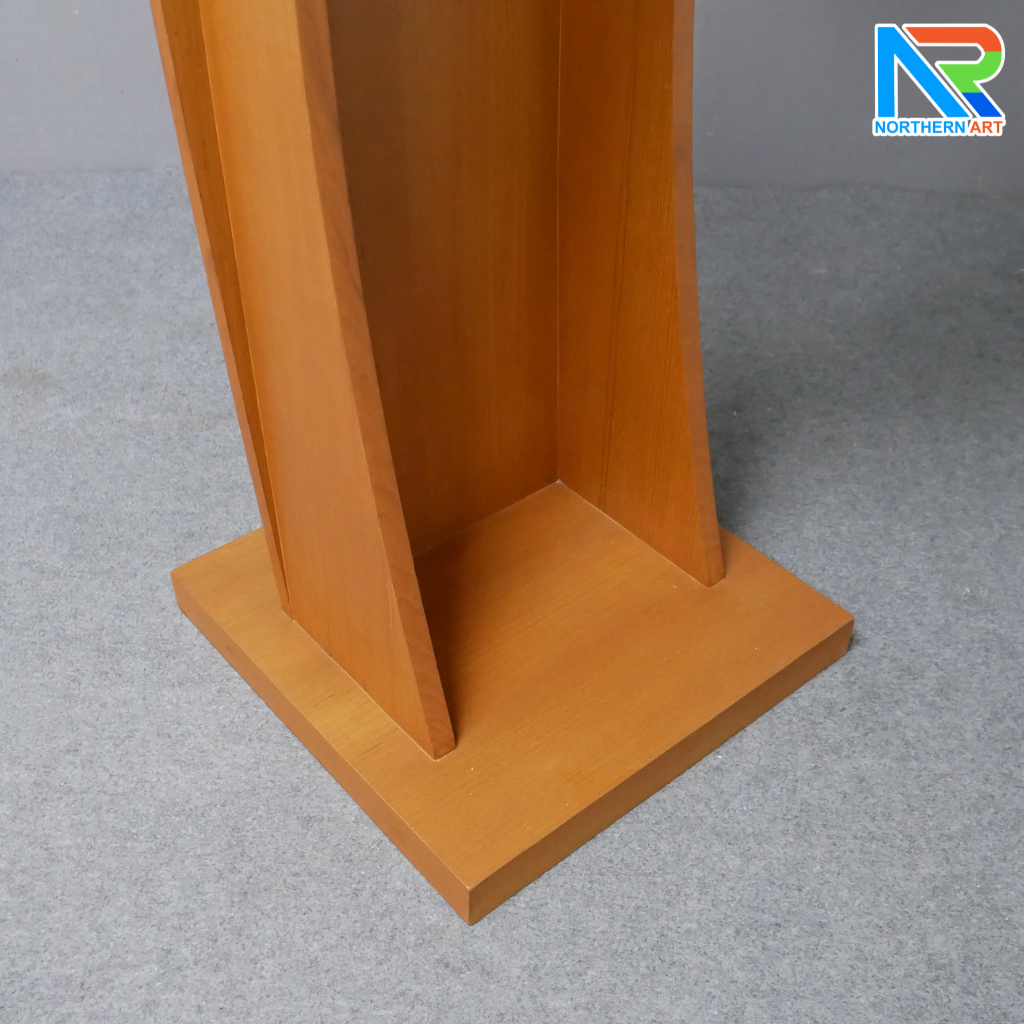 โพเดียมไม้ ลายไม้ สีสัก ขนาด (W) 50 x (L) 40 x (H) 120 cm. พร้อมชั้นวางของ