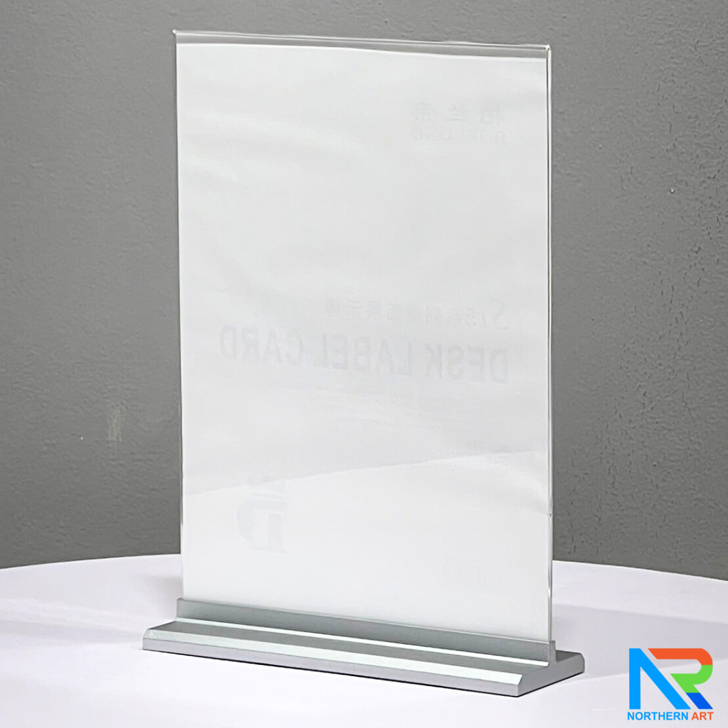ป้ายตั้งโต๊ะ อะคริลิค ฐานพลาสติก สีเงิน ขนาด A4 โชว์งานพิมพ์ได้ 2 หน้า ถอดประกอบได้