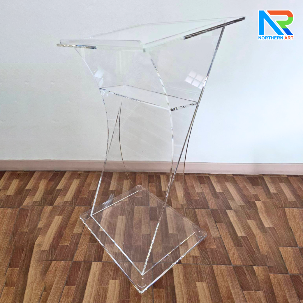 โพเดียม อะคริลิคใส ขนาด(W)60 x (L)50 x (H)110 cm. TOP เอียงพร้อมกันตก วัสดุอะคริลิคใส หนา 10 มม.