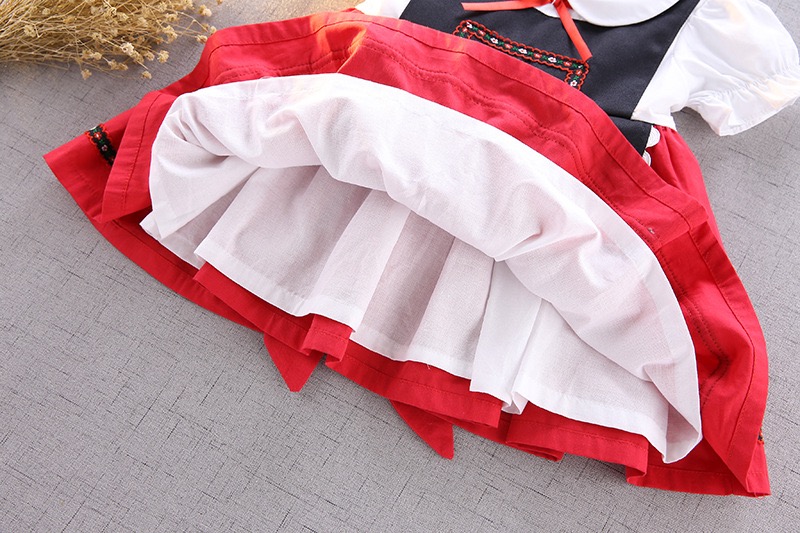 ชุดสาวน้อย Holland พร้อมผ้าคาดผม