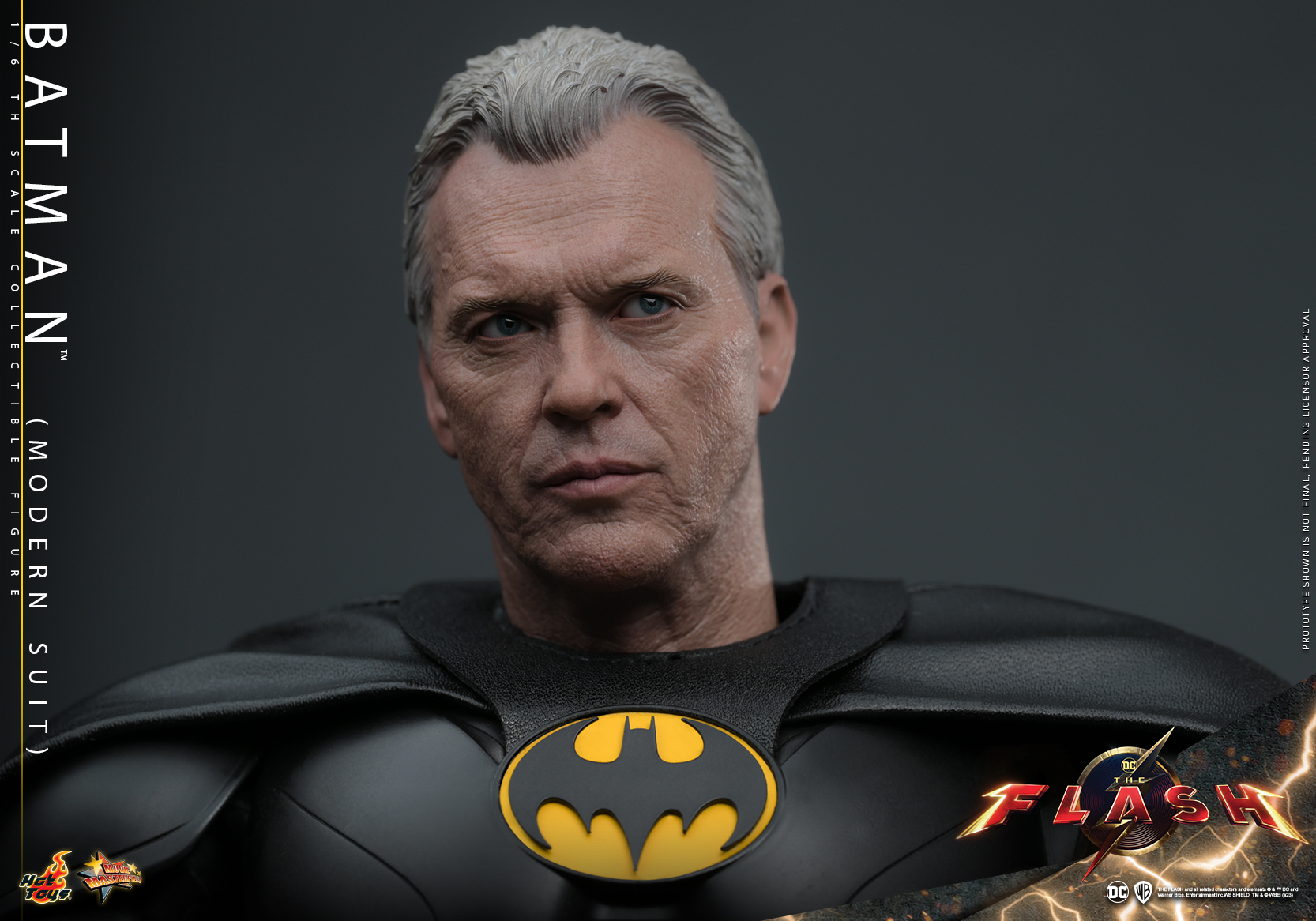Hot Toys MMS712 1/6 The Flash - Batman (Modern Suit)