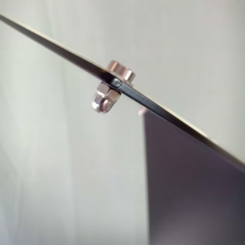 โปสเตอร์สแตนด์ตั้งพื้น รุ่นโชว์รูมรถ-หมุด ขนาด A4 สีดำ พร้อมแผ่นอะคริลิคใสติดหมุด เปลี่ยนงานพิมพ์ได้ง่าย