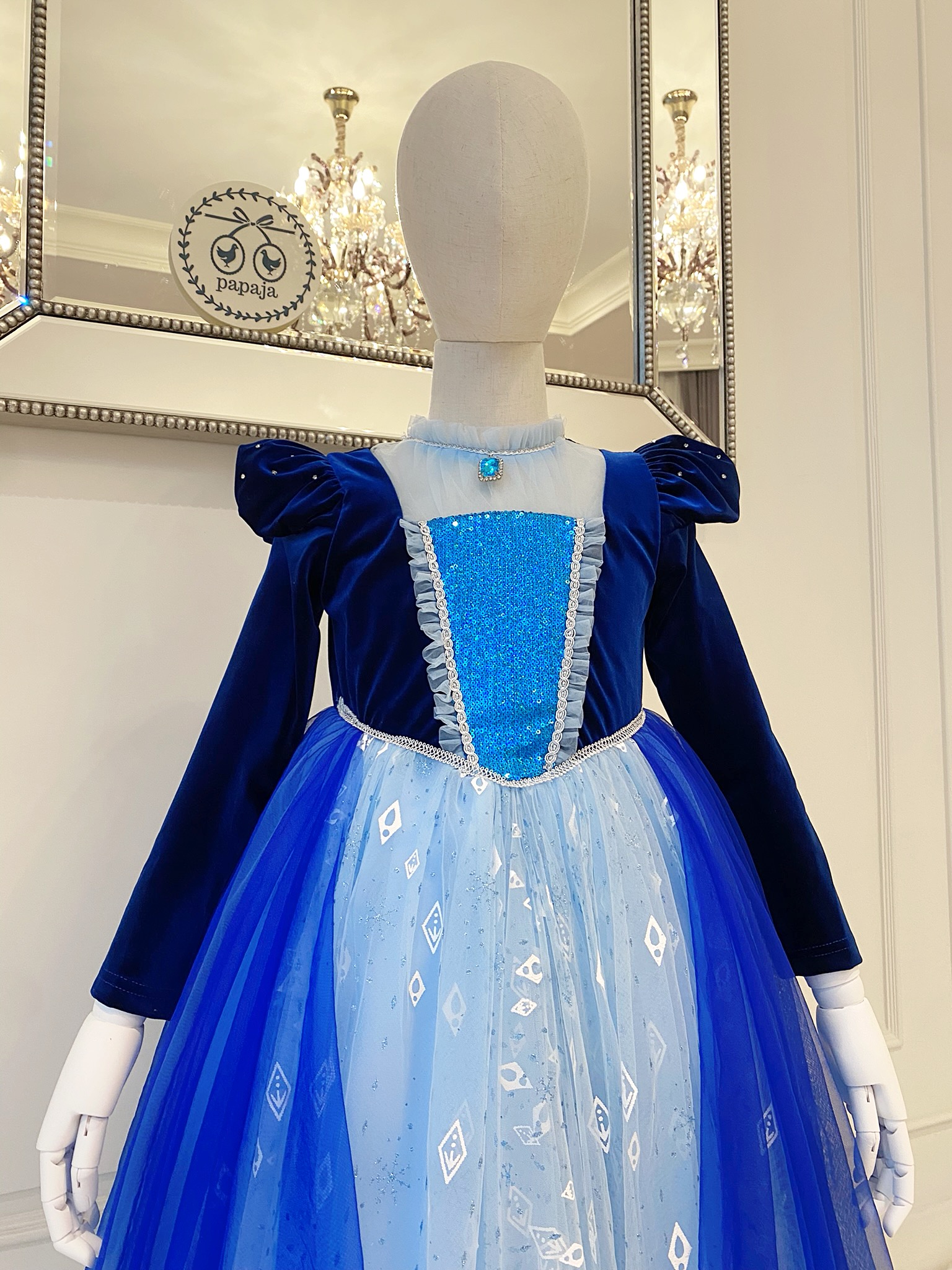 ชุดเจ้าหญิงซินเดอเรลล่าสีนำ้เงินหรูหรา