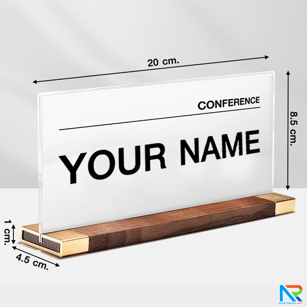 ป้ายชื่อตั้งโต๊ะ รุ่น T4 ขนาด 9x 20 ซม. ฐานไม้จริงสีวอลนัท พร้อมอะคริลิคใส สอดงานพิมพ์ด้านข้าง โชว์งานพิมพ์2 ด้าน