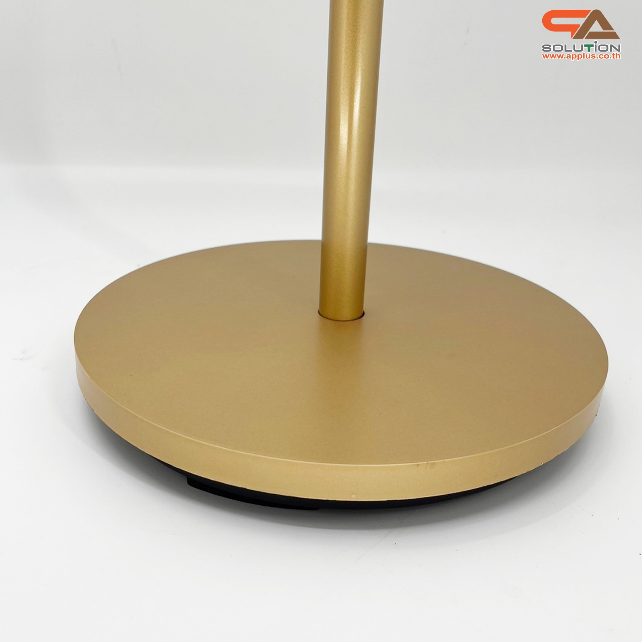 โปสเตอร์สแตนด์ ขนาด 40x60 cm. สีทอง ฐานกลม เสาเดี่ยว สอดภาพจากด้านข้าง เปลี่ยนมุมเอน ปรับแนวตั้ง-แนวนอนได้