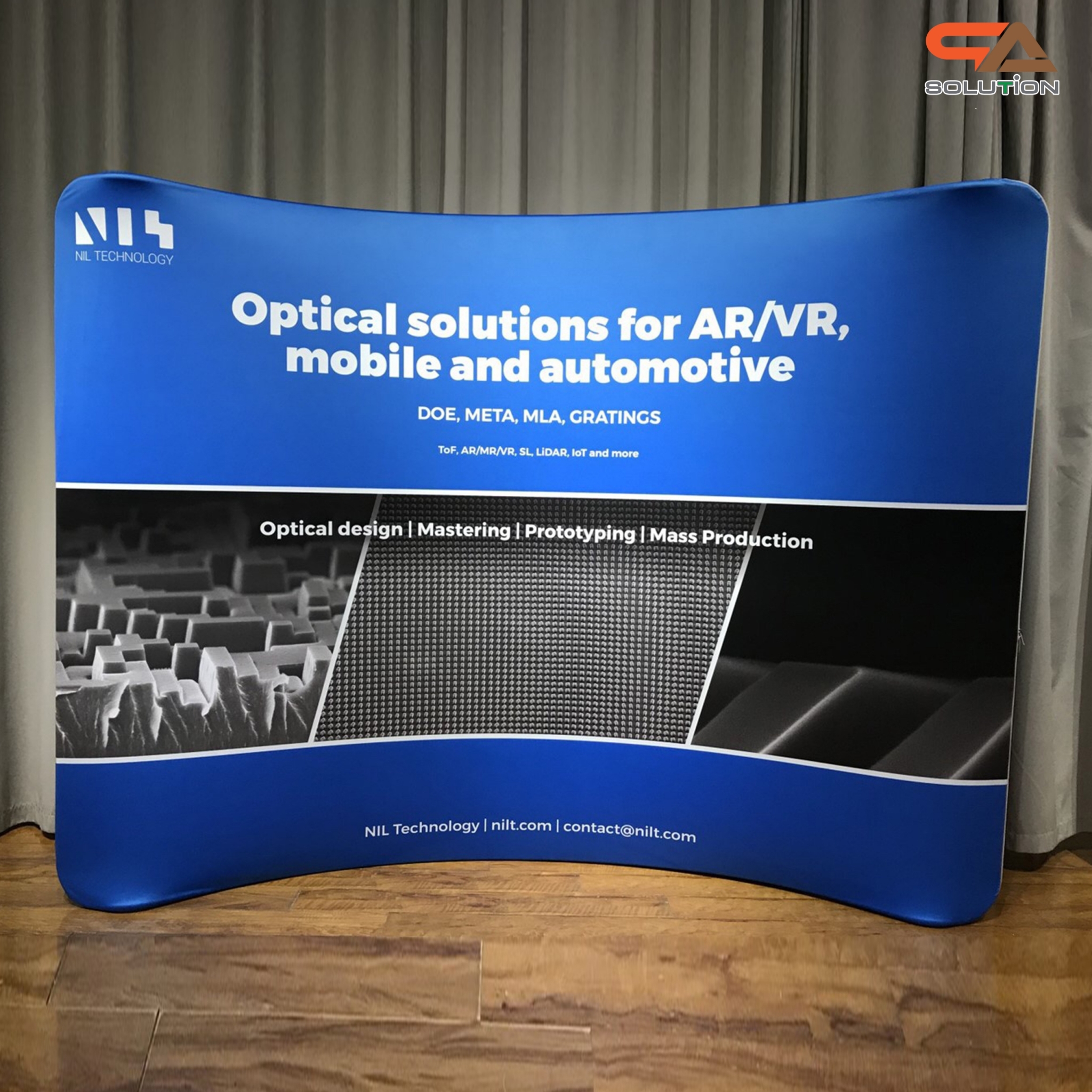 แบคดรอปผ้า Fabric Backdrop รุ่น Curved wall รุ่นโค้ง ขนาด (W)243.8-596 x (H)228 cm.โครงอะลูมิเนียม ถอดประกอบได้ พร้อมกระเป๋าใส่อุปกรณ์ 1 ใบ