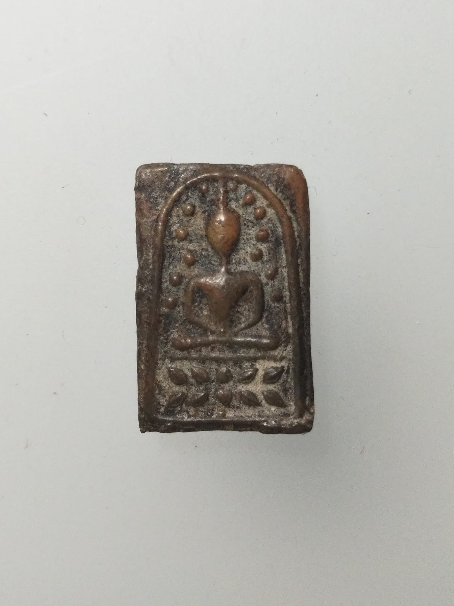 F245 พระระฆังหลังฆ้อน เนื้อดิน ไม่ทราบที่