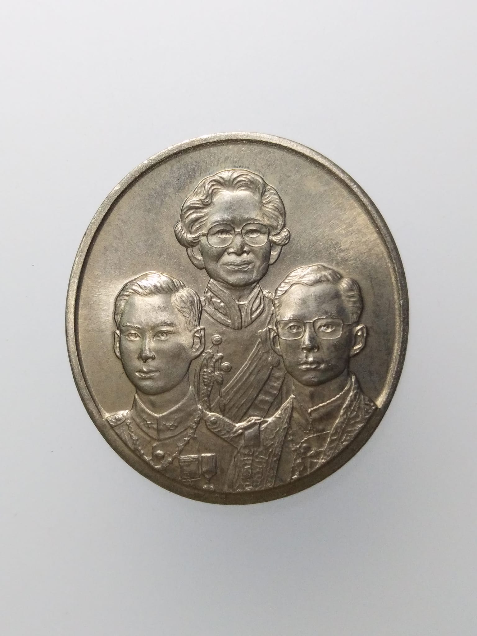 E157 เหรียญเฉลิมพระเกียรติ ปี2542