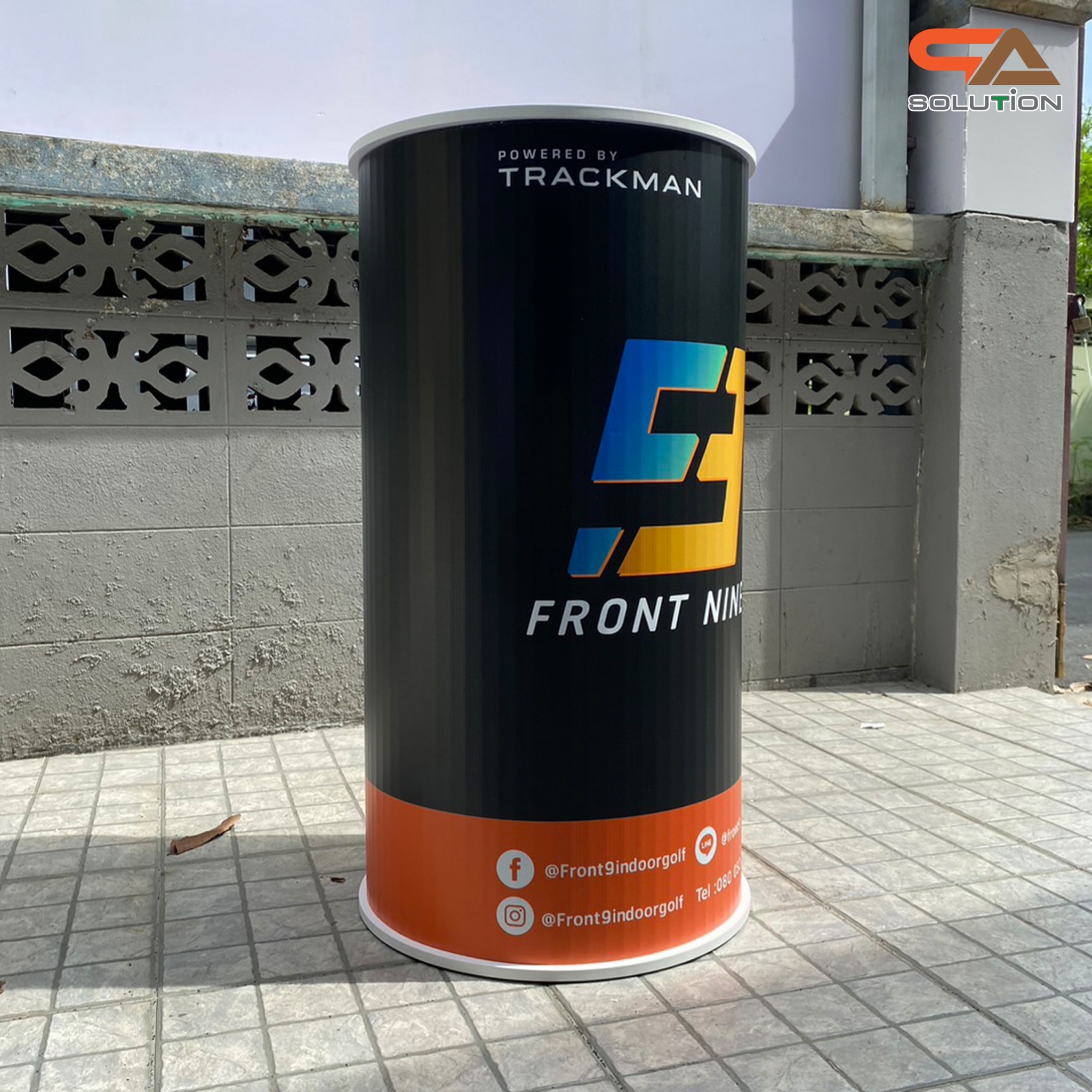 เคาน์เตอร์ออกบูธ ทรงกลม TOPไม้สีขาว (W)50 x (H)94.5 cm. ถอดประกอบได้ เคลื่อนย้ายสะดวก พร้อมกระเป๋าสีดำ 1 ใบ