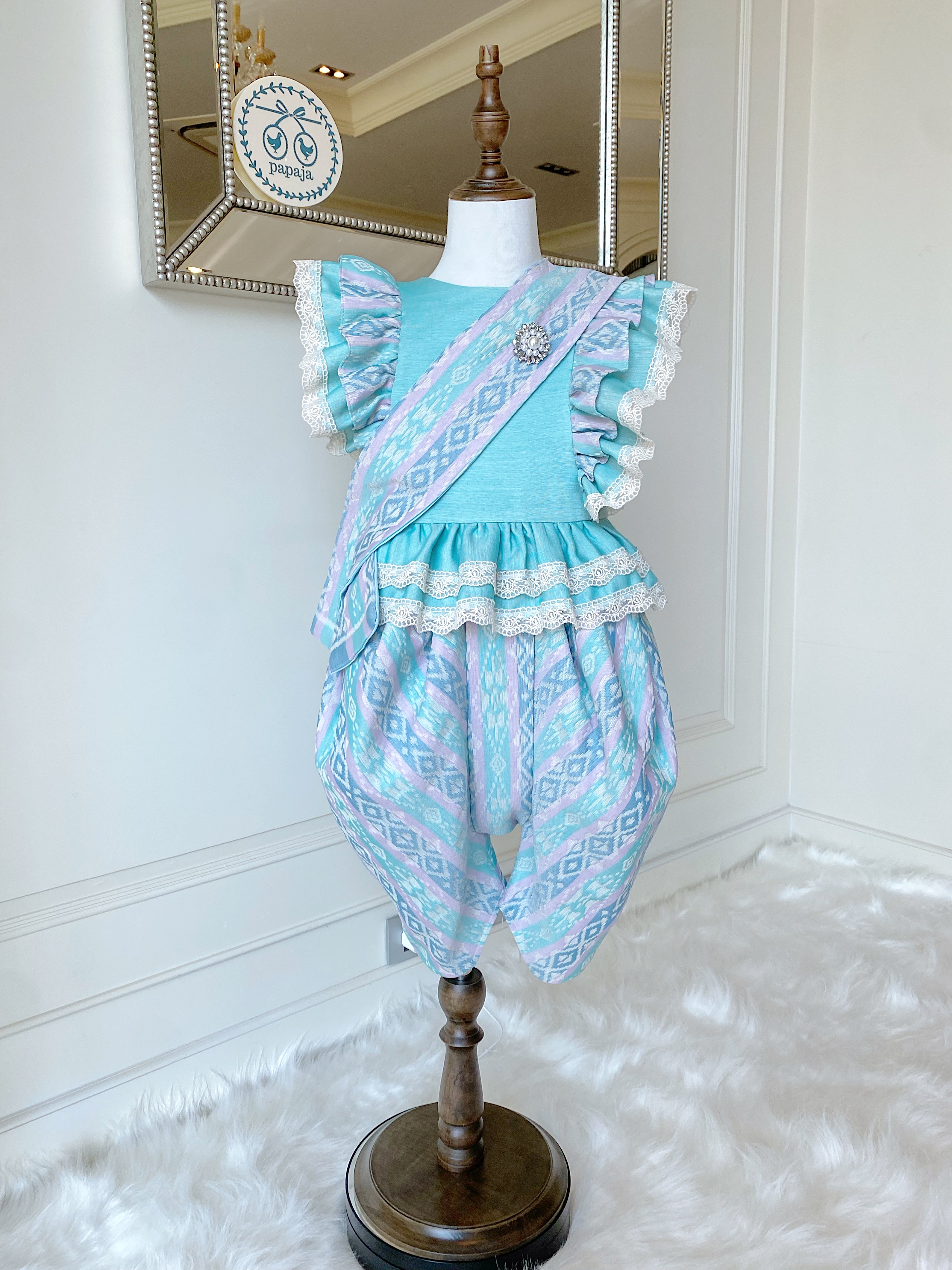 (เซต 4 ชิ้น) ชุดไทยแบรนด์ Chabafah รุ่น ศิรินภา สีฟ้า