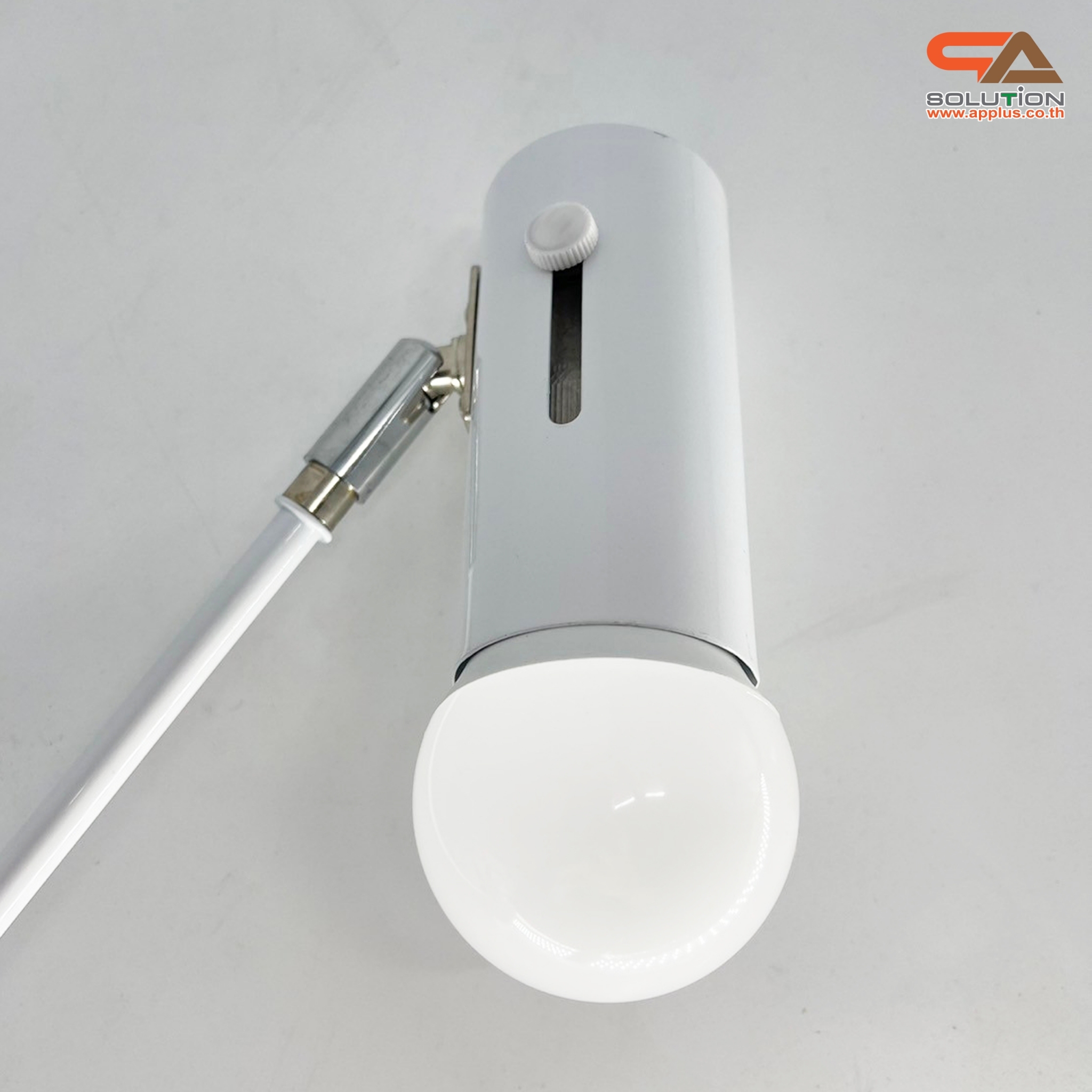 โคมไฟ รุ่นแขวน พร้อมหลอดไฟ รุ่น LED แสง WARM ใช้กับบอร์ดนิทรรศการ