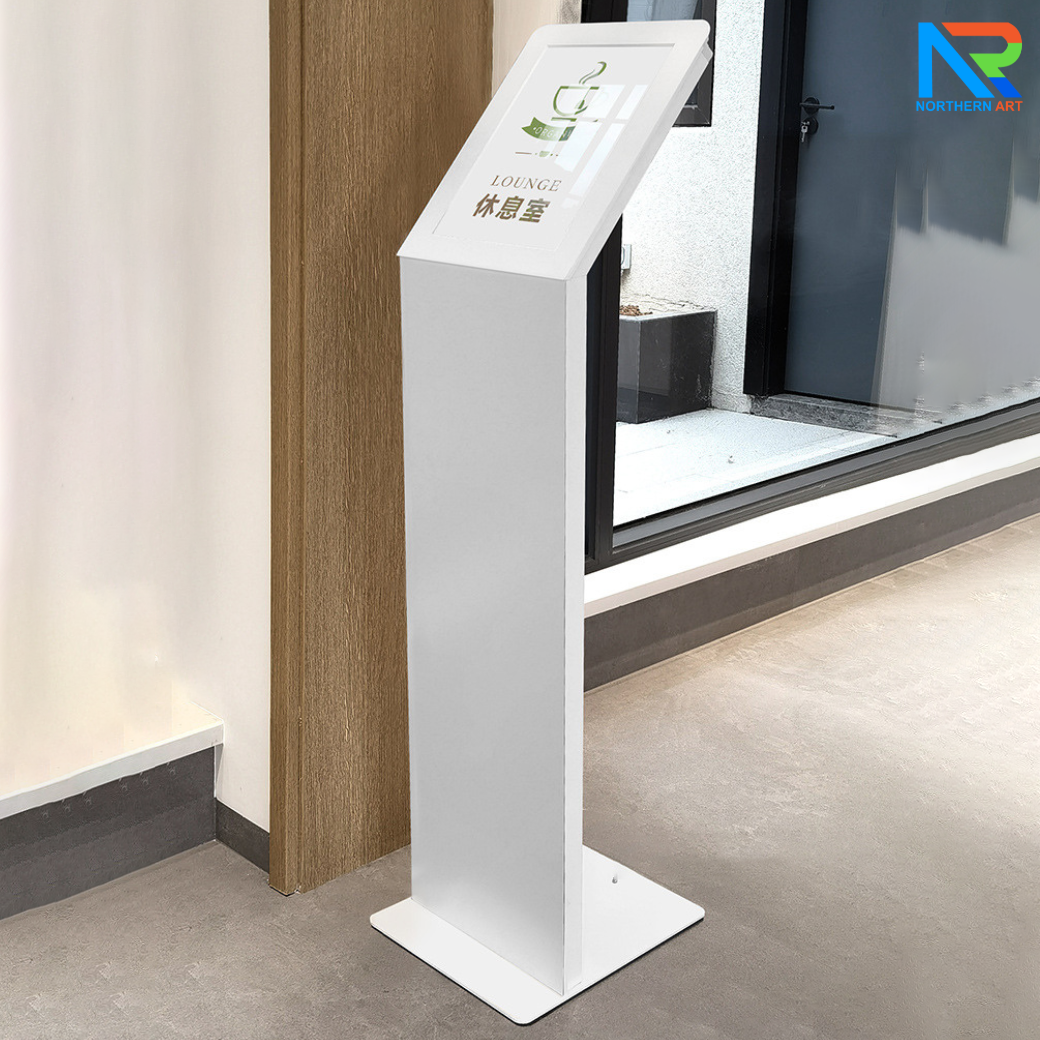 โปสเตอร์สแตนด์ตั้งพื้น รุ่นโชว์รูมรถ ขนาด A4 สีขาว สอดงานพิมพ์ด้านบน เปลี่ยนงานพิมพ์ง่าย ฐานมั่นคงแข็งแรง