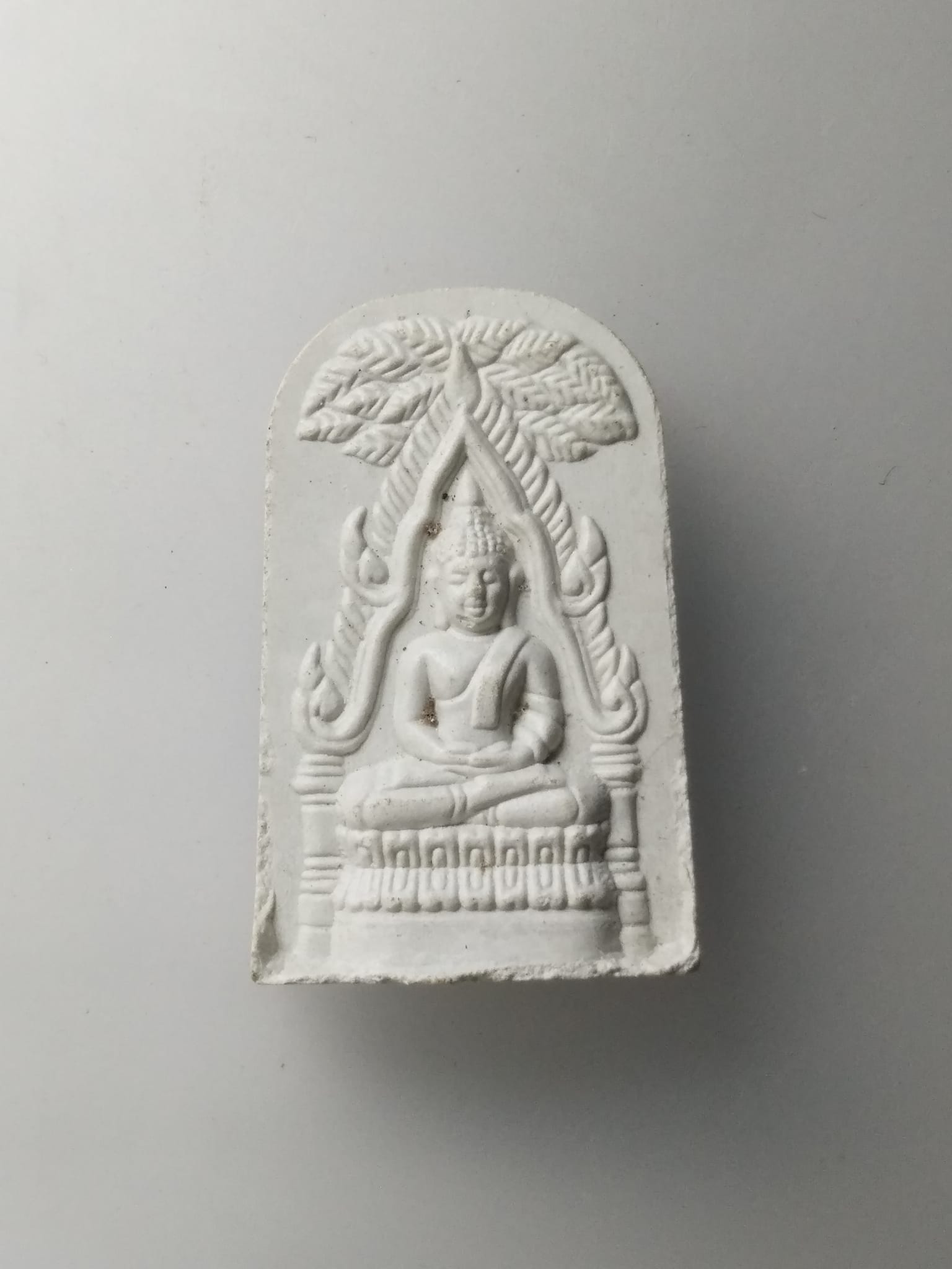 G825 พระนางตราท่าเรือ เนื้อผง รุ่นบูรณะพระบรมธาตุ จ.นครศรีธรรมราช สร้างปี 2537