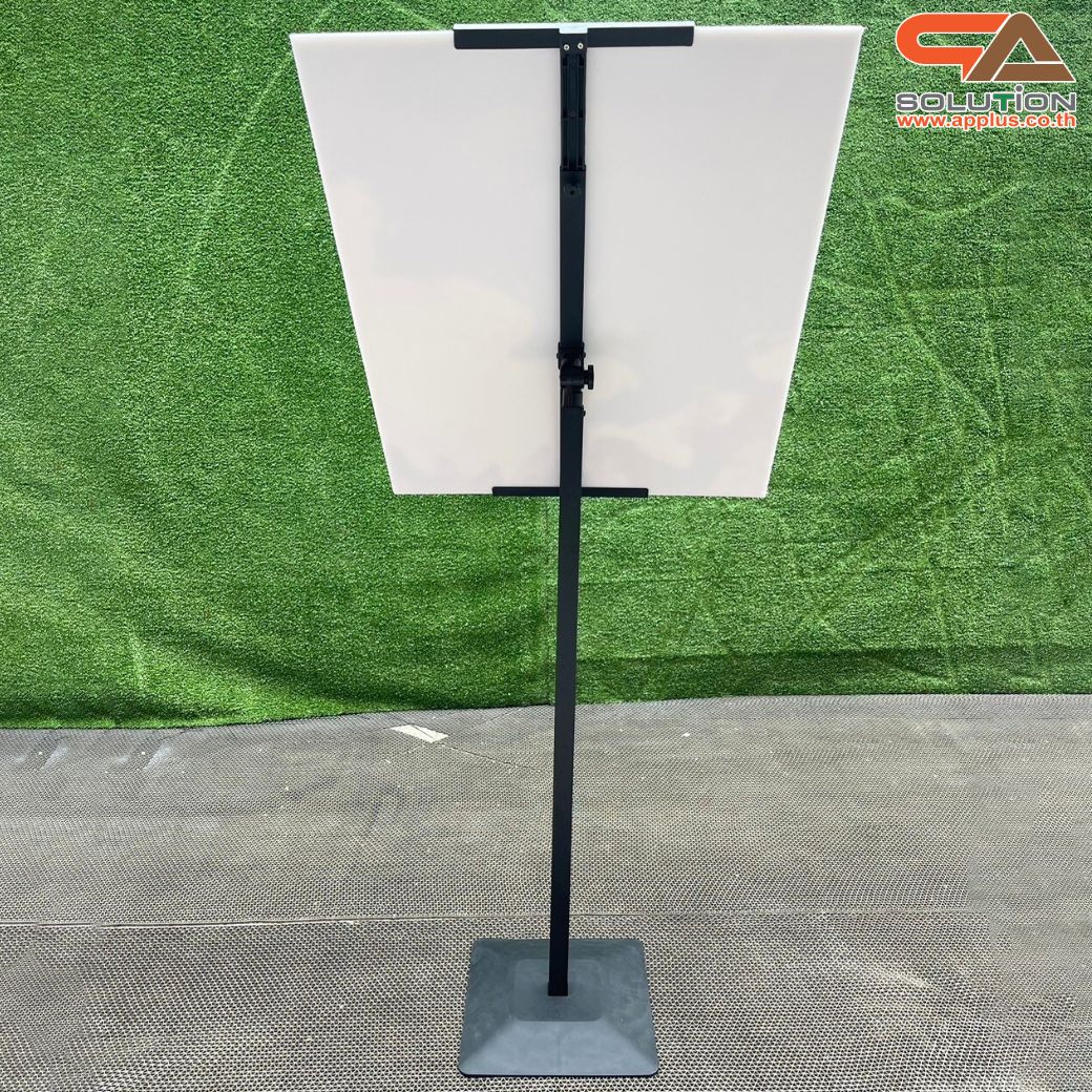 ขาตั้งโปสเตอร์เหล็ก แบบเอียง ฐานพลาสติก-ขึ้นรูป เสริมแผ่นยางถ่วงน้ำหนัก โชว์งานพิมพ์ 1 ด้าน ปรับระดับ-ปรับเอนได้ ถอดประกอบเคลื่อนย้ายสะดวก