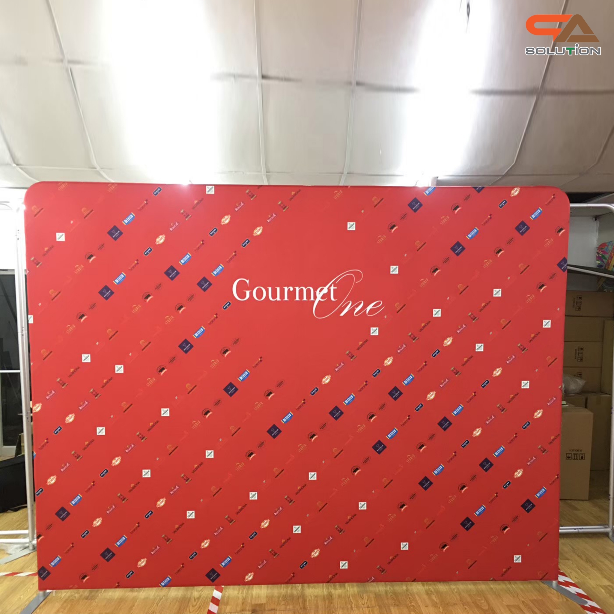 CLEARANCE SALE! แบคดรอปผ้า Fabric Backdrop รุ่นตรง ขนาด (W)244 x (H)226 cm. โครงอะลูมิเนียมถอดประกอบได้ แถมกระเป๋า ฟรี!