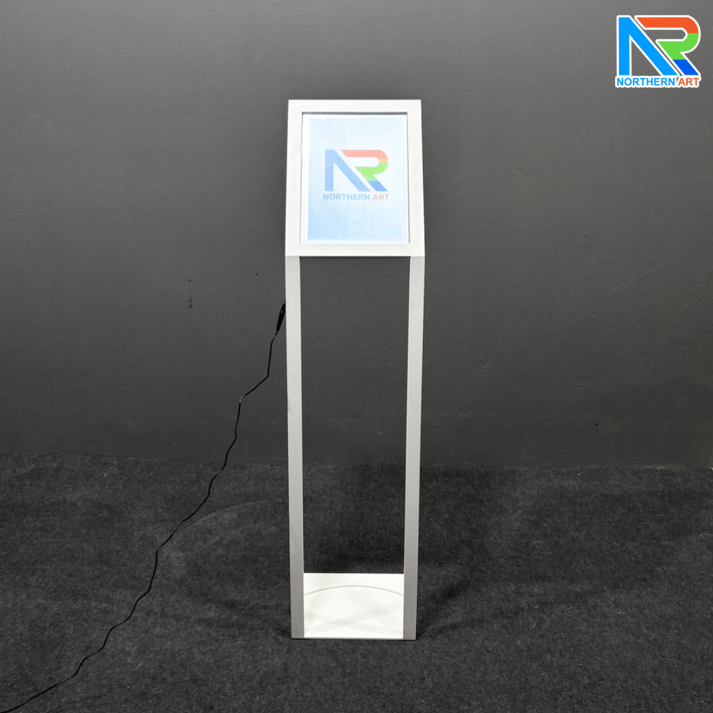 โปสเตอร์สแตนด์ตั้งพื้น LED รุ่นโชว์รูมรถ ขนาด A4 สอดงานพิมพ์ด้านบน วัสดุเหล็ก สีขาว มั่นคงแข็งแรง