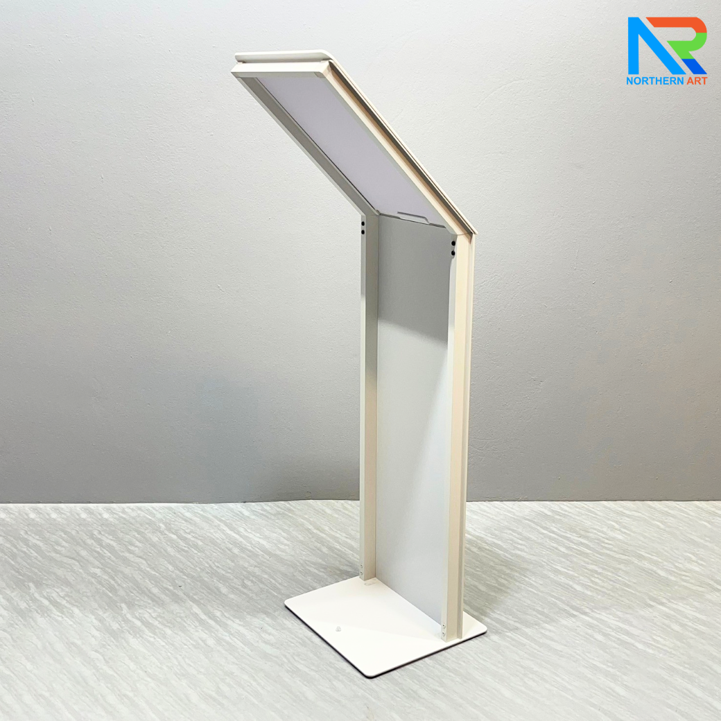 โปสเตอร์สแตนด์ ตั้งพื้น A3 สีขาว รุ่นโชว์รูมรถยนต์ สอดงานพิมพ์ด้านบน เปลี่ยนงานพิมพ์ง่าย ฐานมั่นคงแข็งแรง