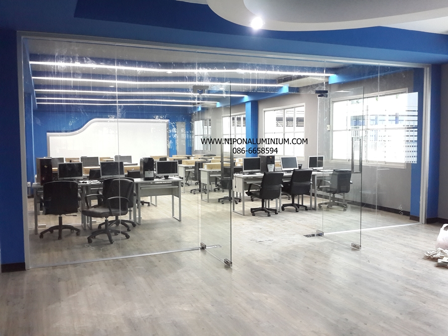 ห้องกระจกทำห้องคอมพิวเตอร์