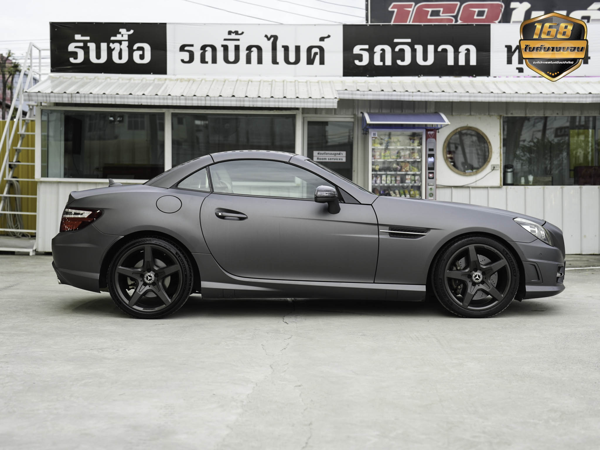 Mercedes-Benz SLK200 Kompressor (R172) จดปี 2015 ดาวห์เริ่มต้นที่ 49,000 บ.