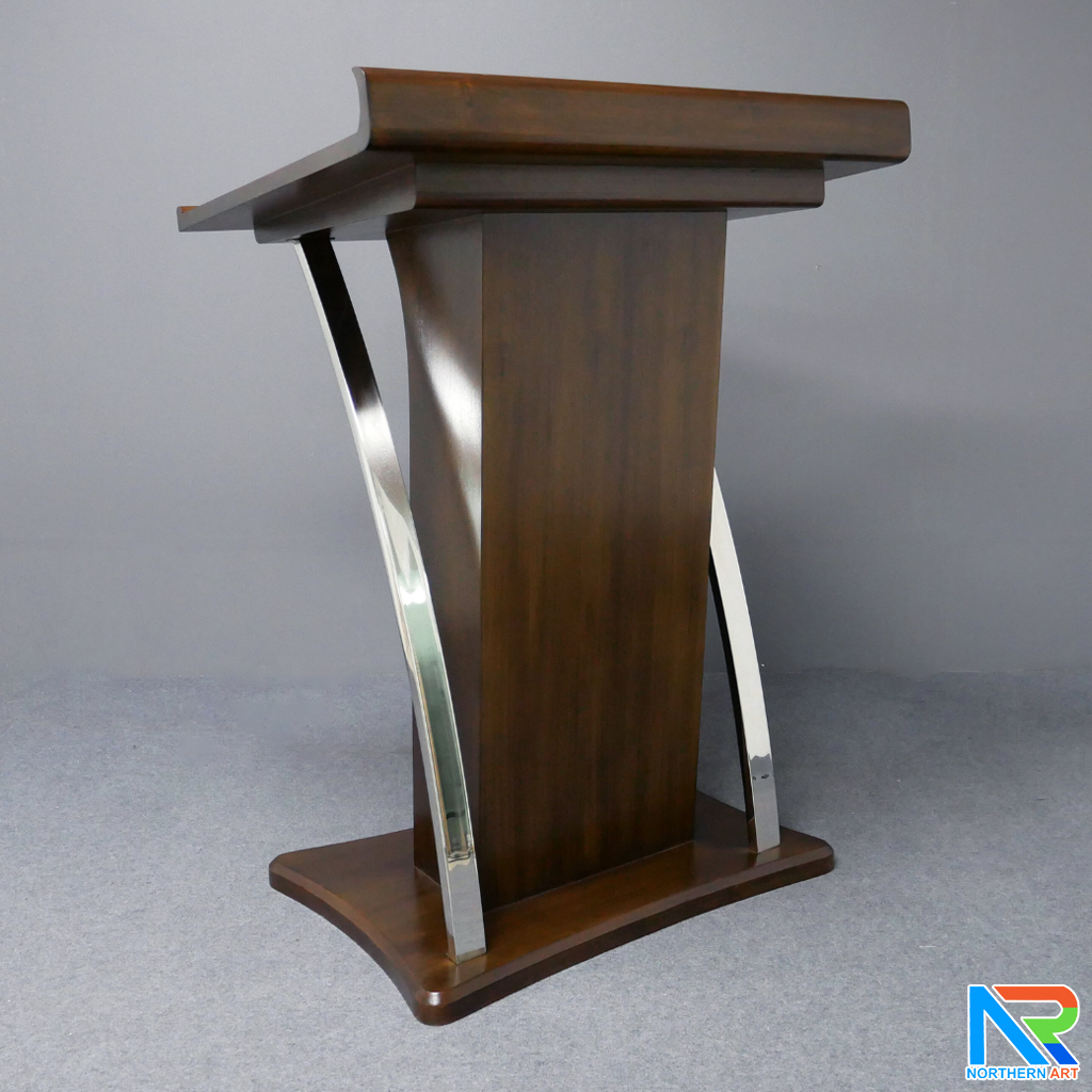 โพเดียมไม้ ยืนคู่ สีโอ๊คเข้ม ขนาด (W) 90x (L) 63 x (H) 120 cm. ตกแต่งเสาโค้งสแตนเลสเกรด 304