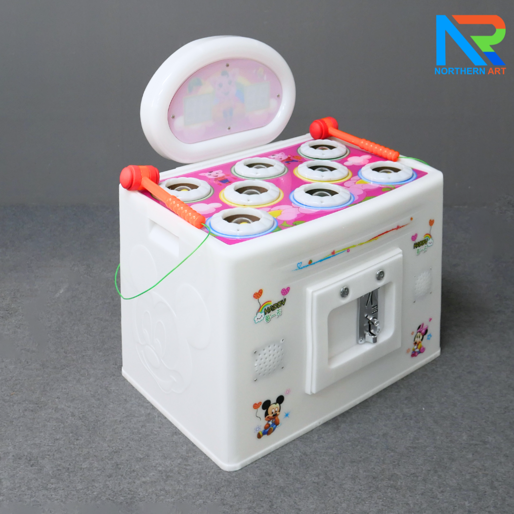 เกมส์ตีตุ่น ขนาด (W)60 x (D)40 x (H)70 cm. พร้อมไฟ LED นับคะแนน กุญแจสำหรับไขตู้เกมส์ 4 ดอก พร้อมเหรียญโลหะ 10 เหรียญ