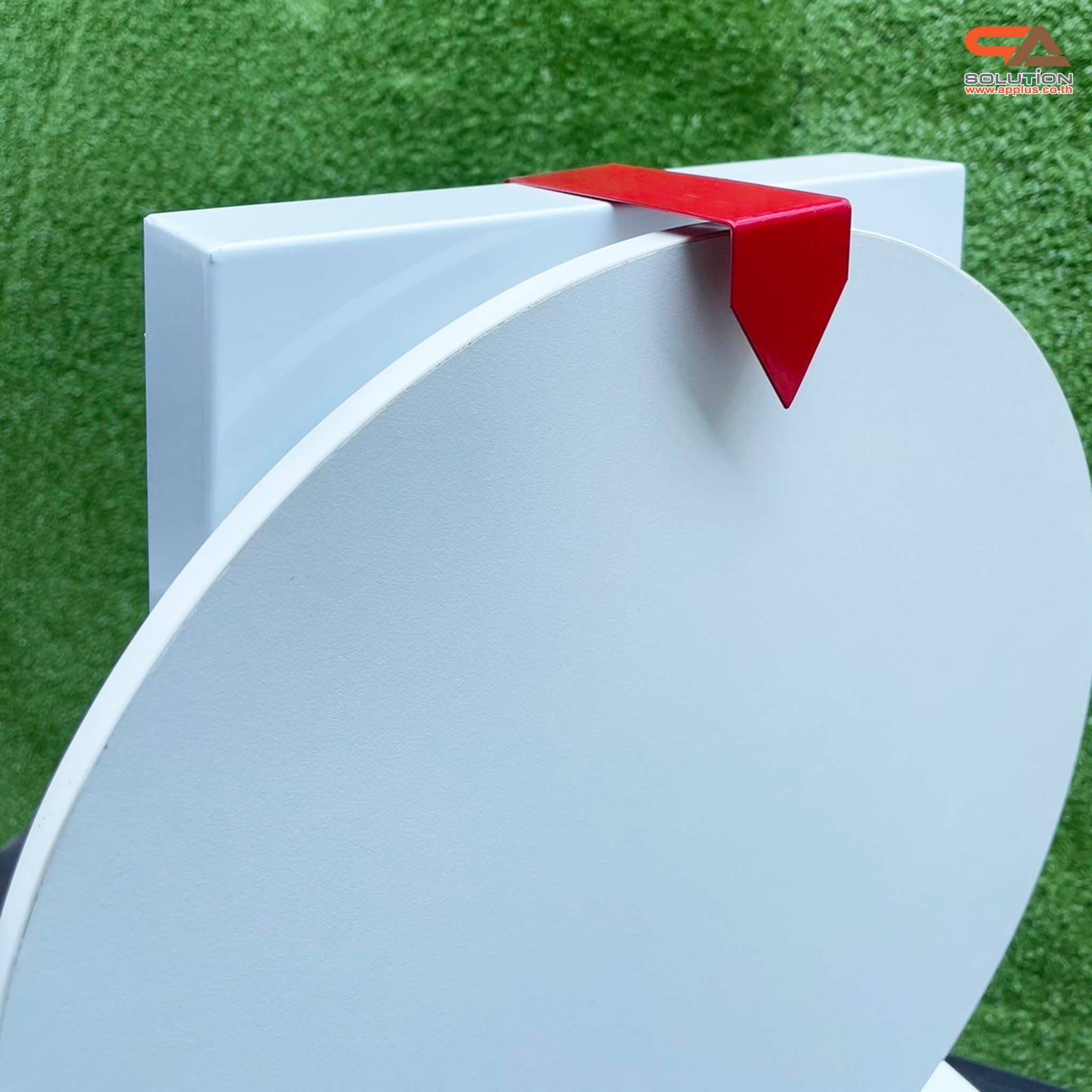 เกมส์วงล้อตั้งโต๊ะ รุ่นเหล็ก ขนาดวงล้อ 40 ซม. สูง 60 cm. สีขาว พร้อมงานพิมพ์สติ๊กเกอร์ ออกแบบได้ตามความต้องการ