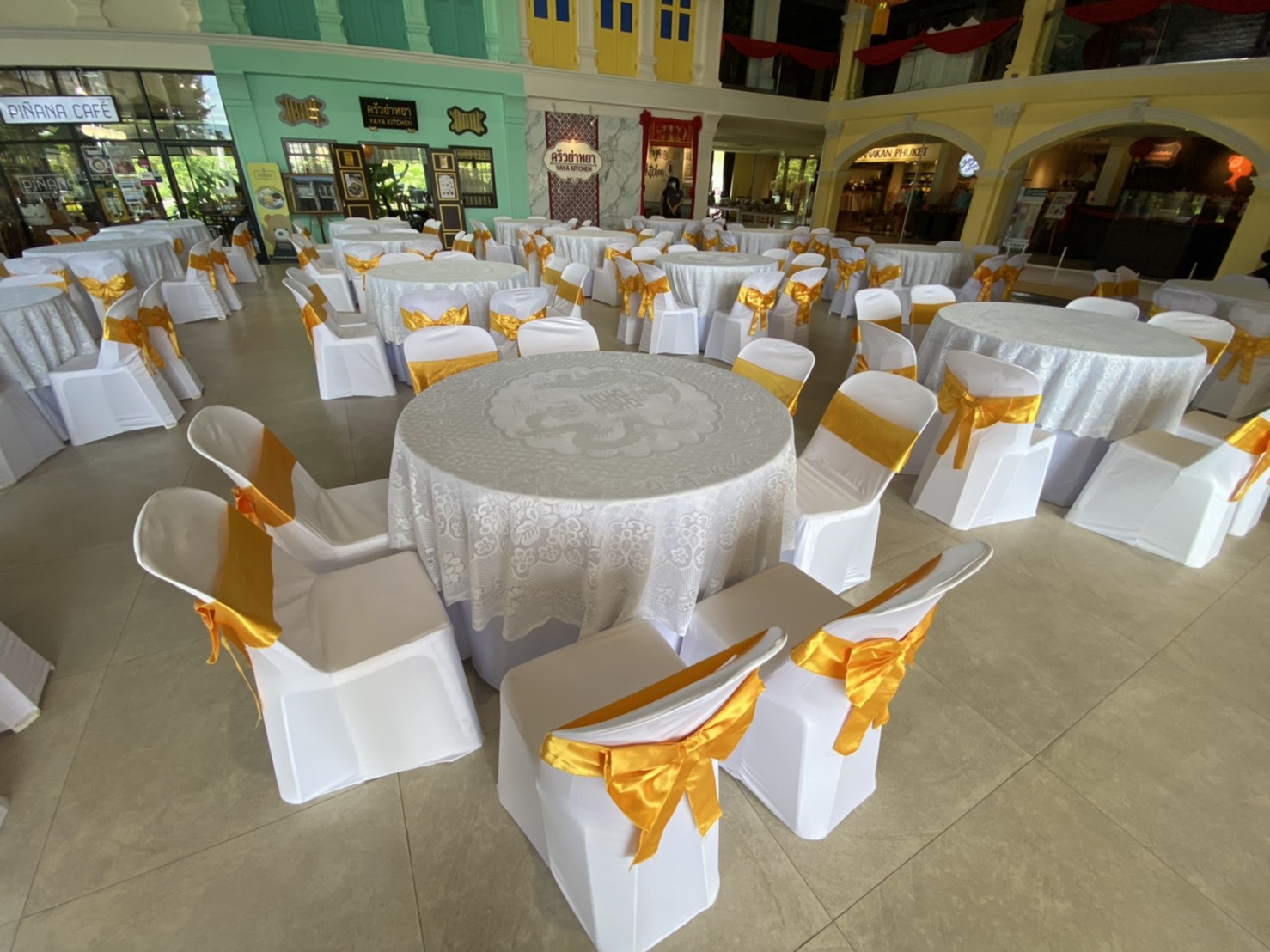 โต๊ะกลม 1.2 เมตร พร้อมเก้าอี้ (โต๊ะจีน) เหมาะสำหรับงานจัดเลี้ยงประเภทต่างๆ